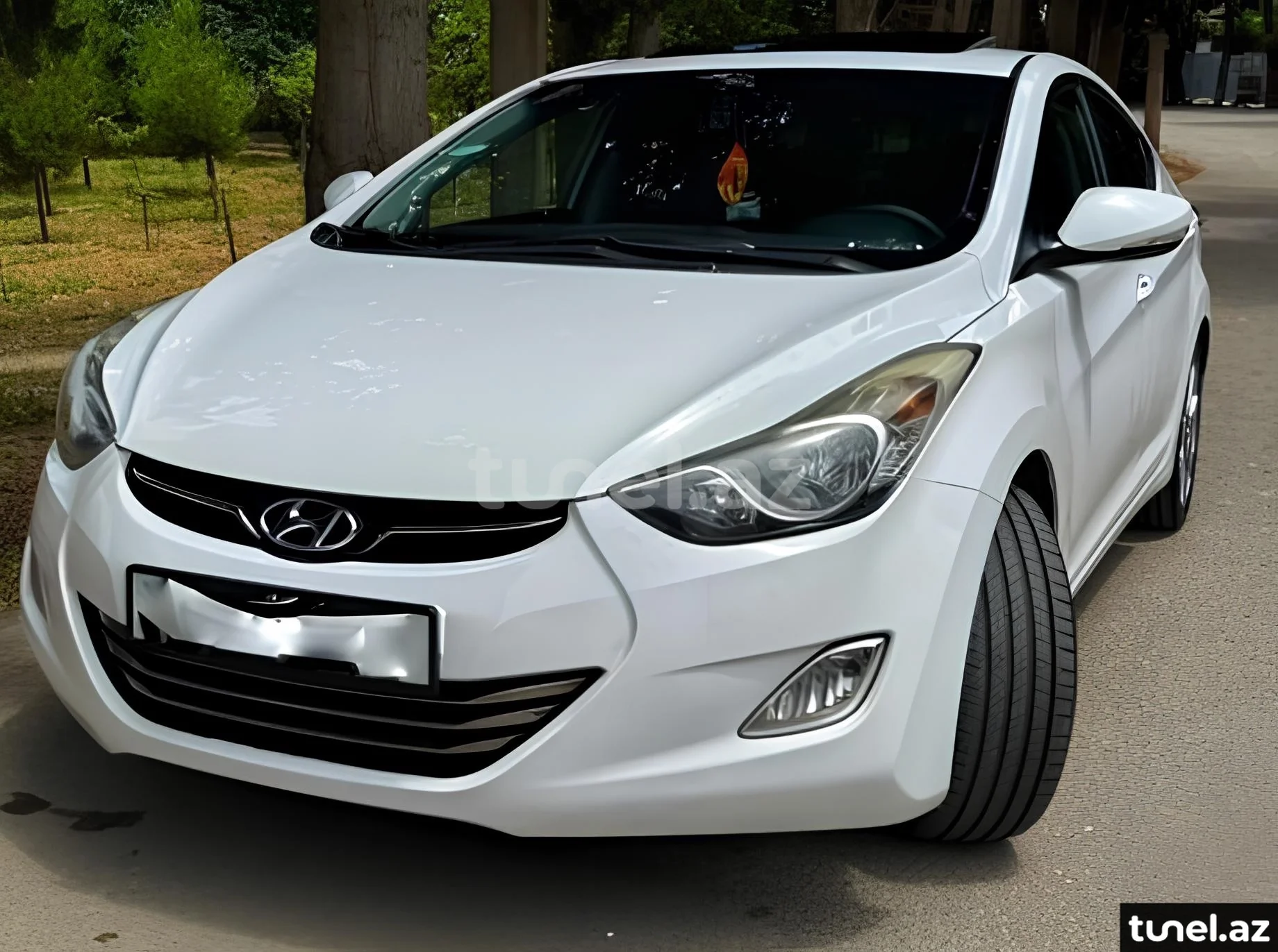 Hyundai Elantra 2012
