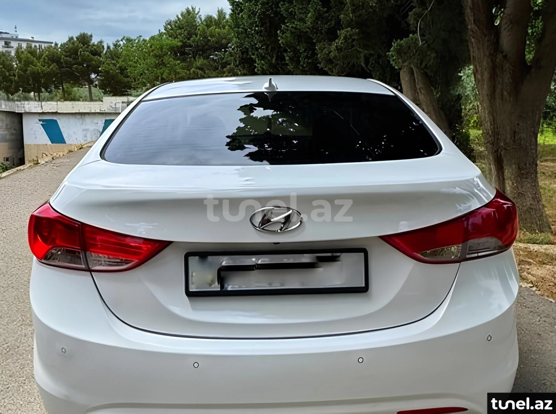 Hyundai Elantra 2012