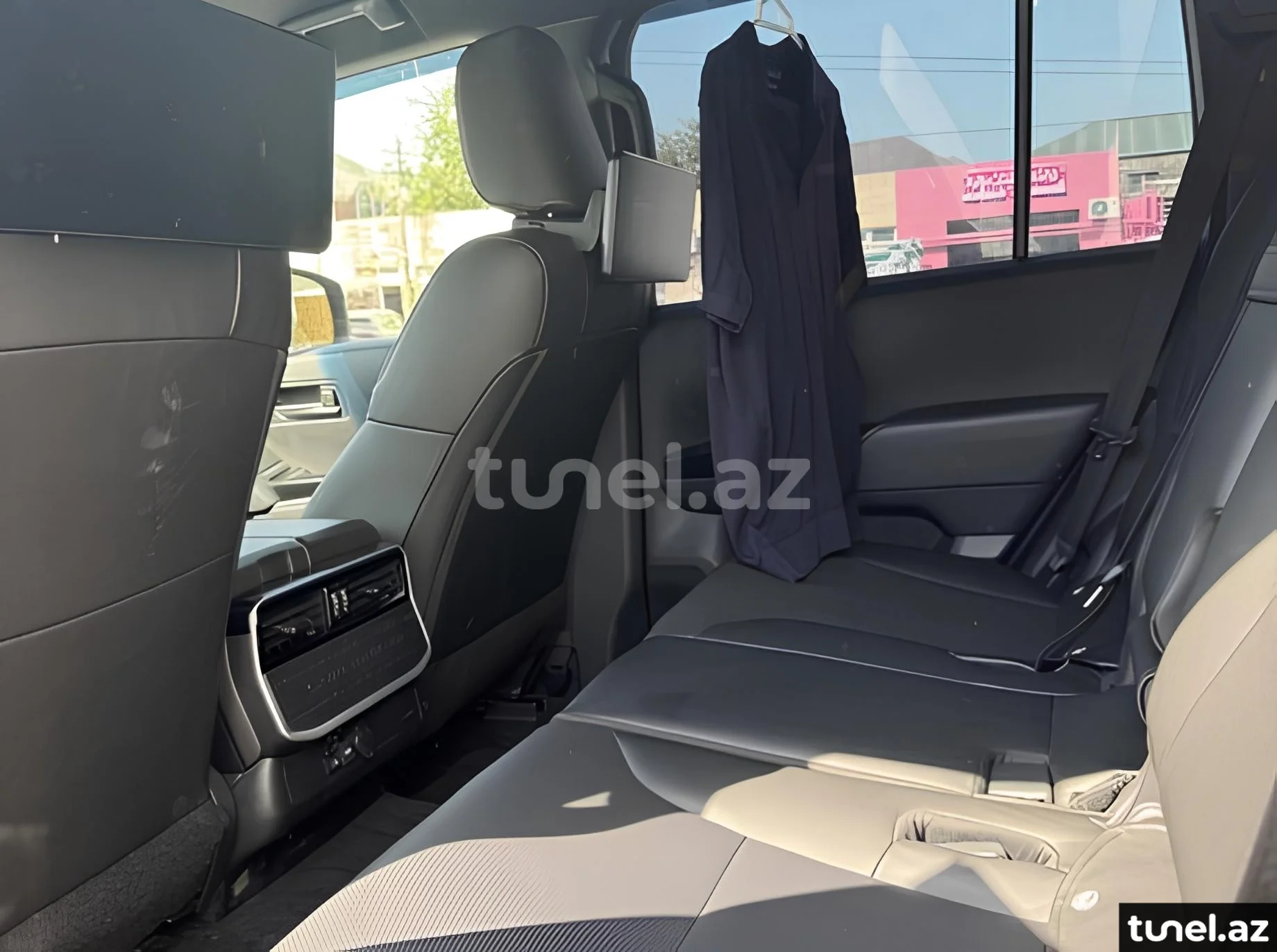 Toyota Land Cruiser 2023