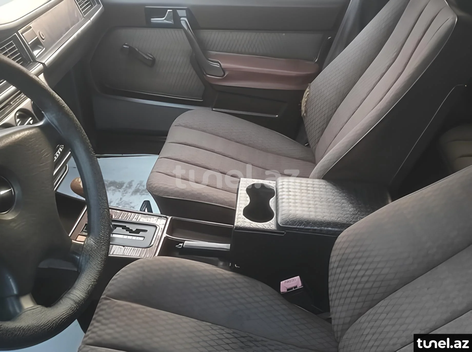 Mercedes 190 1989