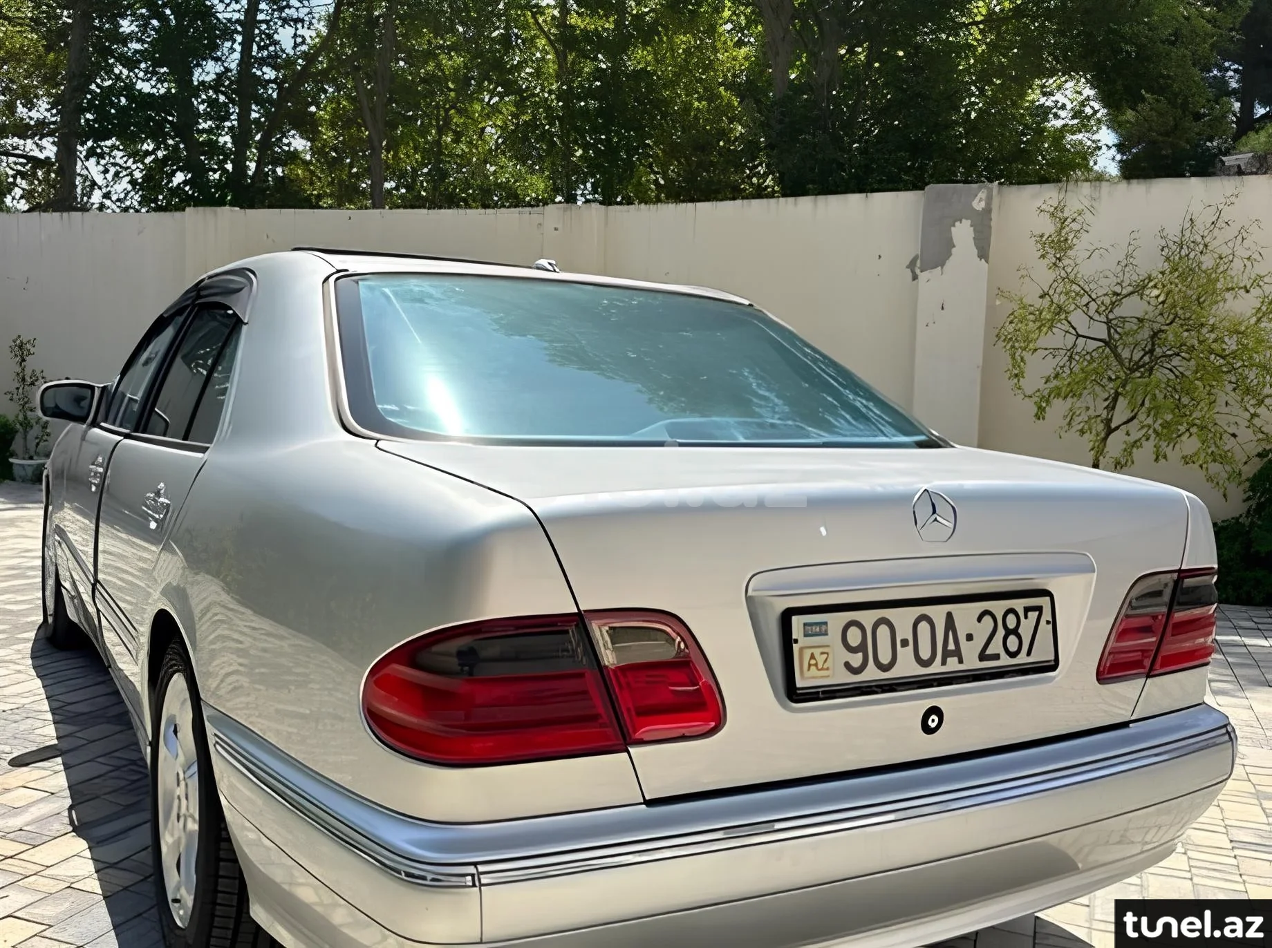 Mercedes E 320 2001