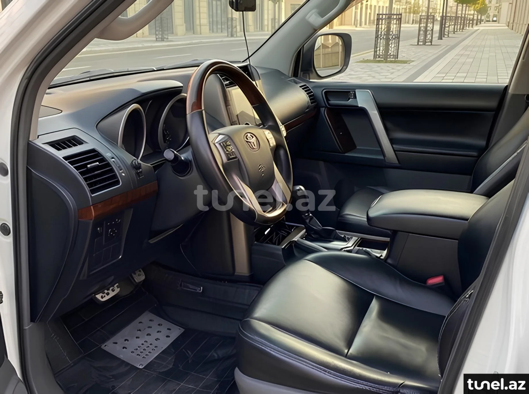 Toyota Land Cruiser Prado 2010