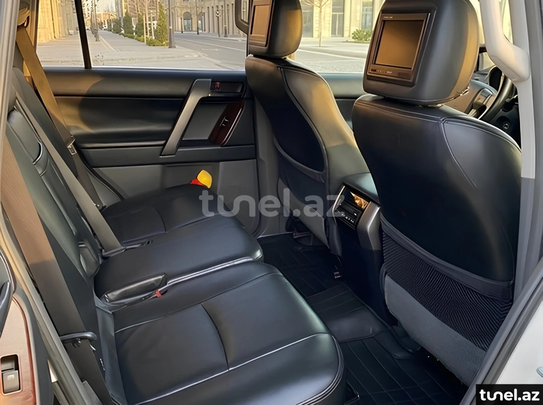 Toyota Land Cruiser Prado 2010