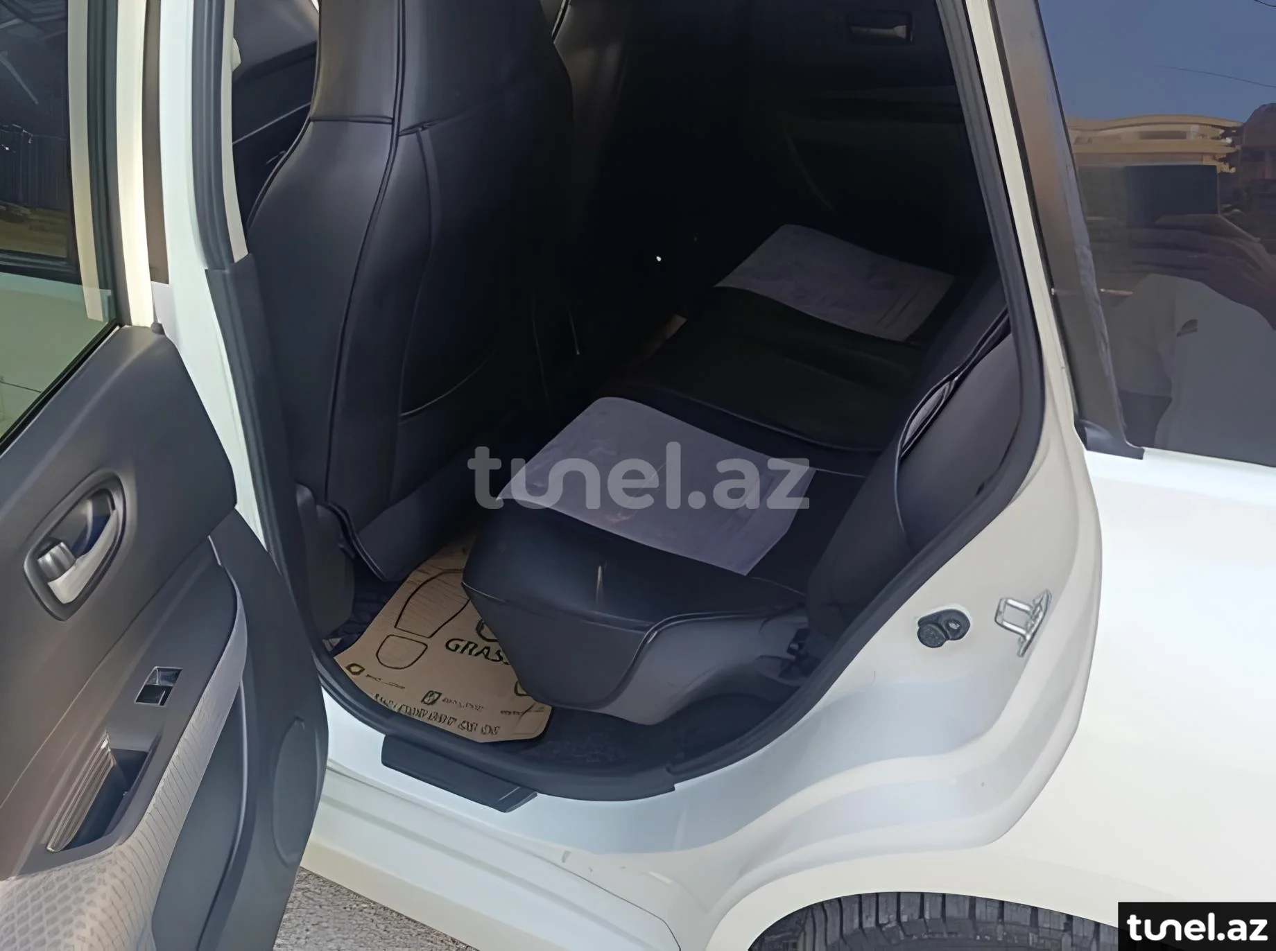 Nissan Wingroad 2015