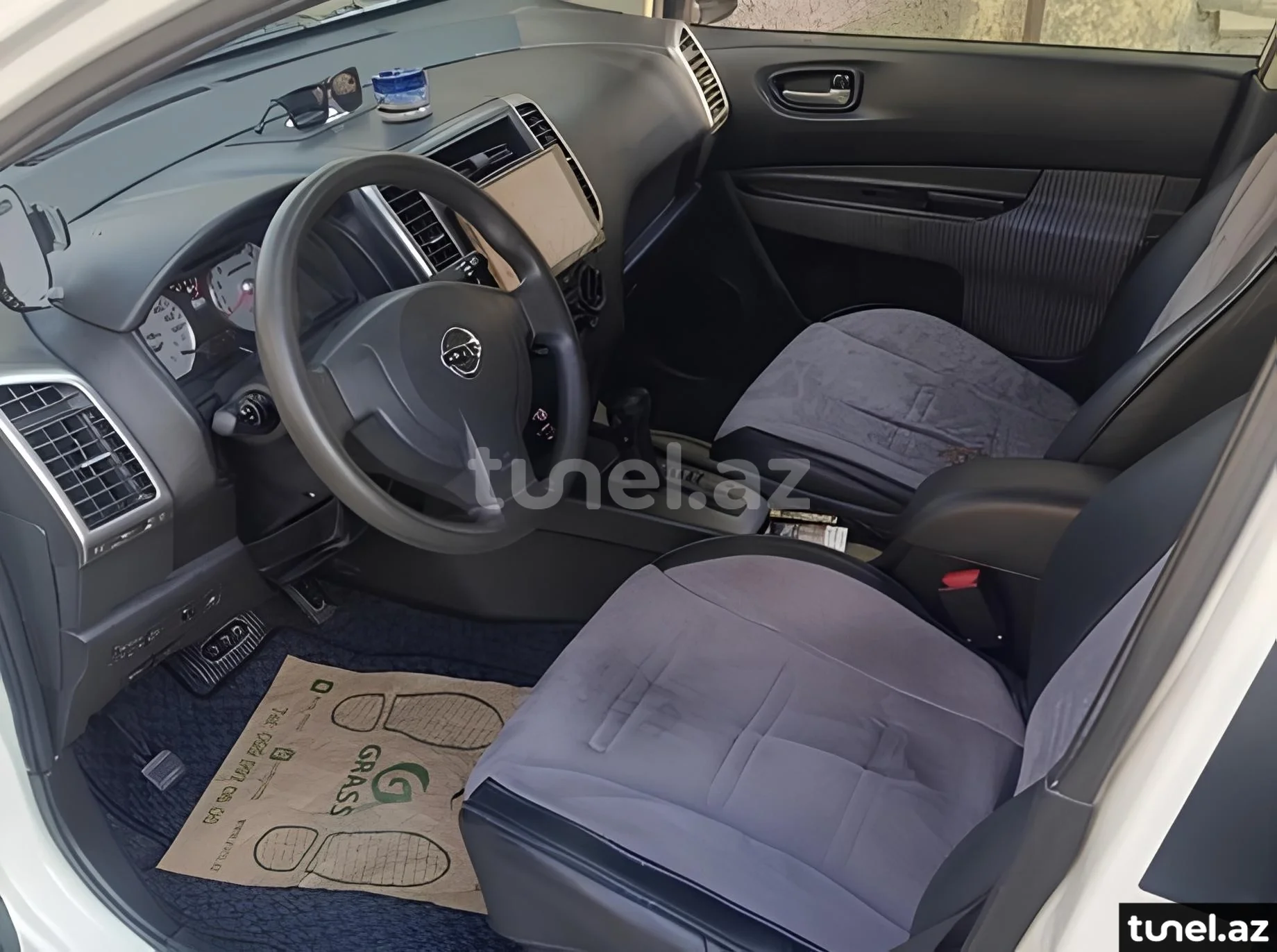 Nissan Wingroad 2015