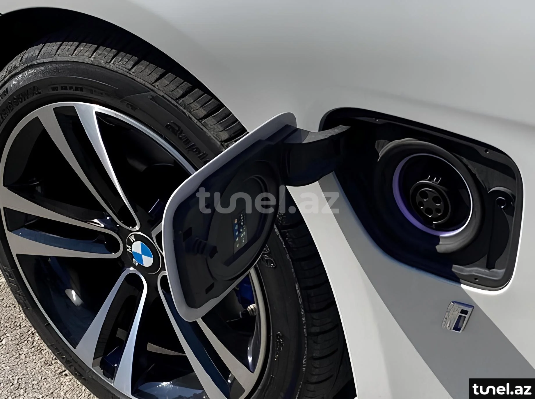BMW 330e 2017