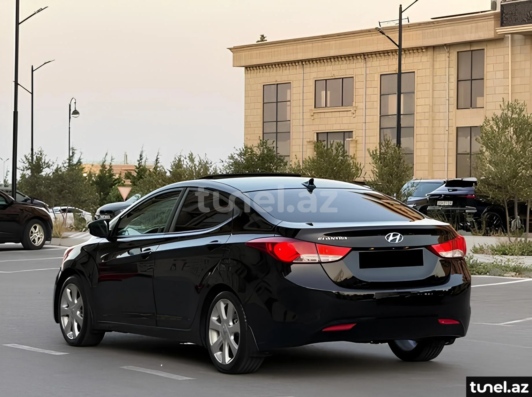 Hyundai Elantra 2012