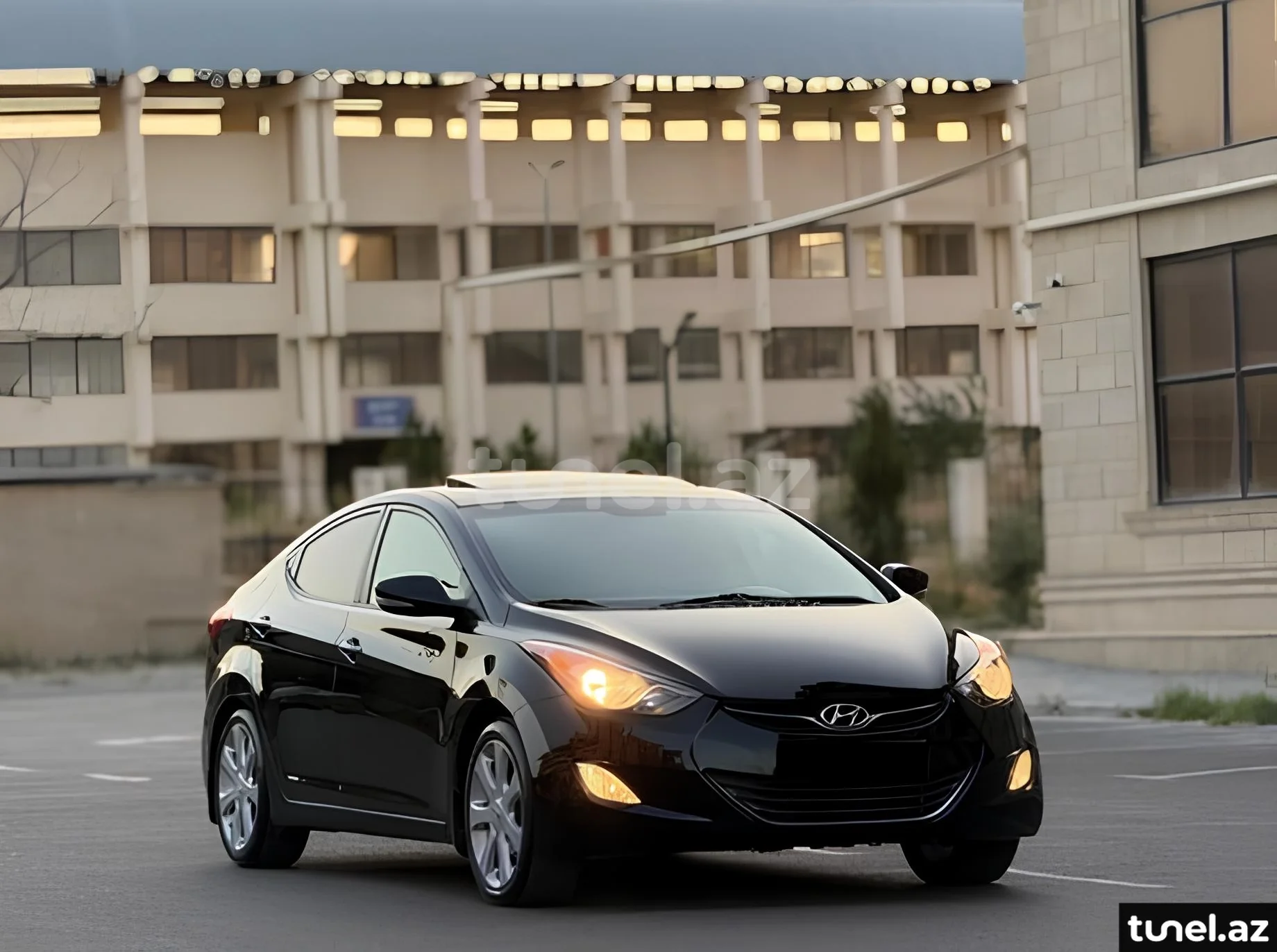 Hyundai Elantra 2012