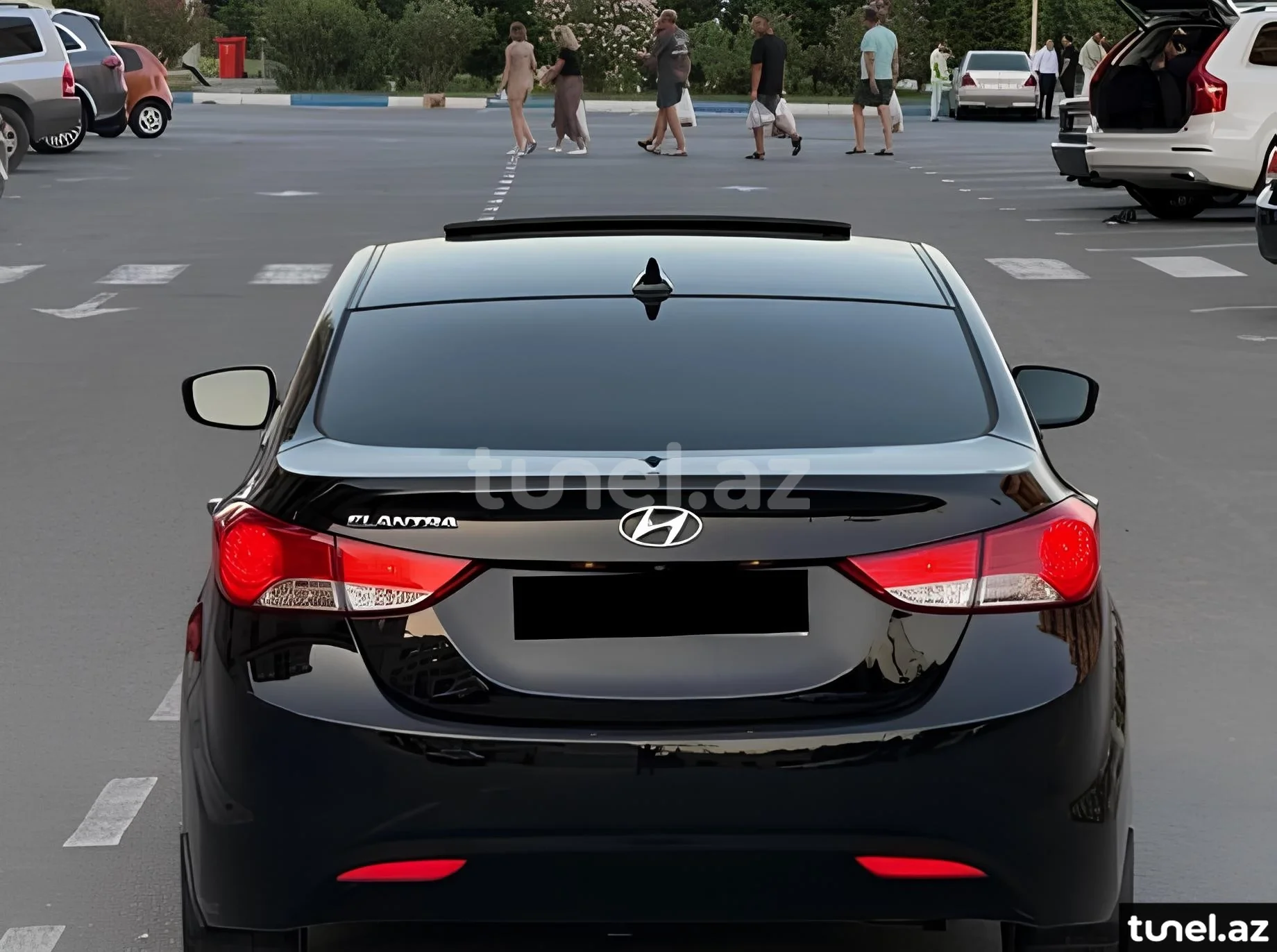 Hyundai Elantra 2012