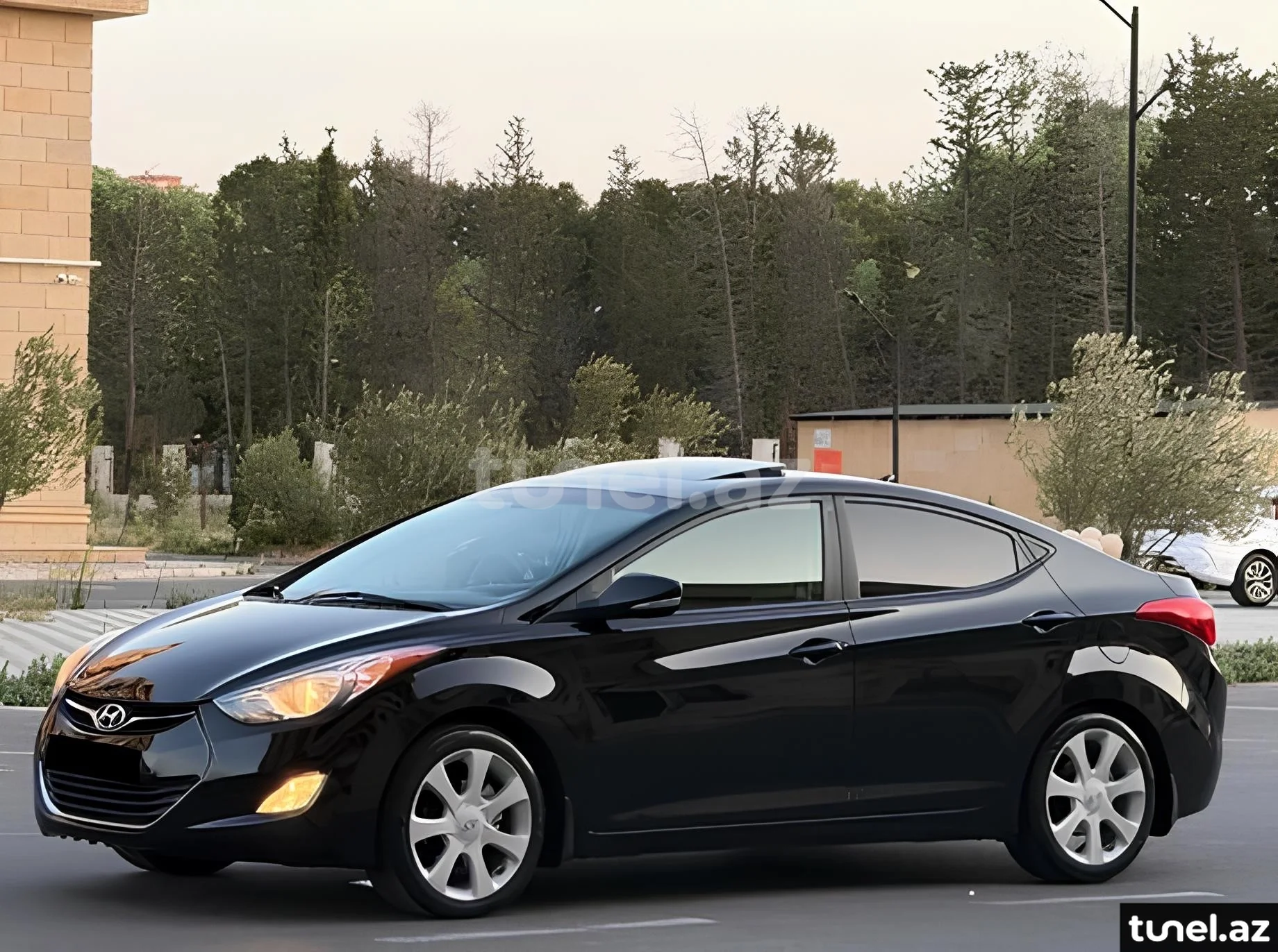 Hyundai Elantra 2012