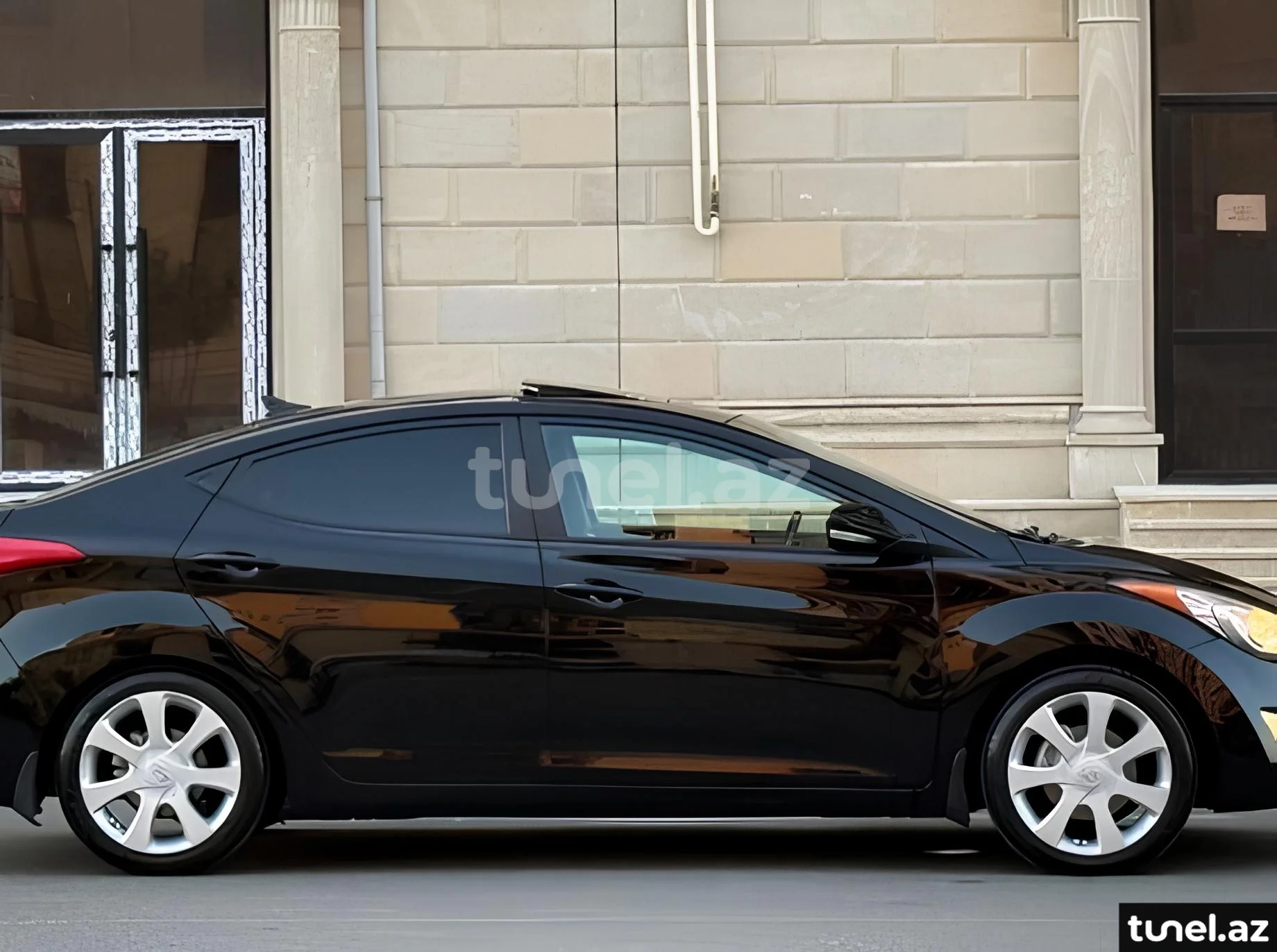 Hyundai Elantra 2012