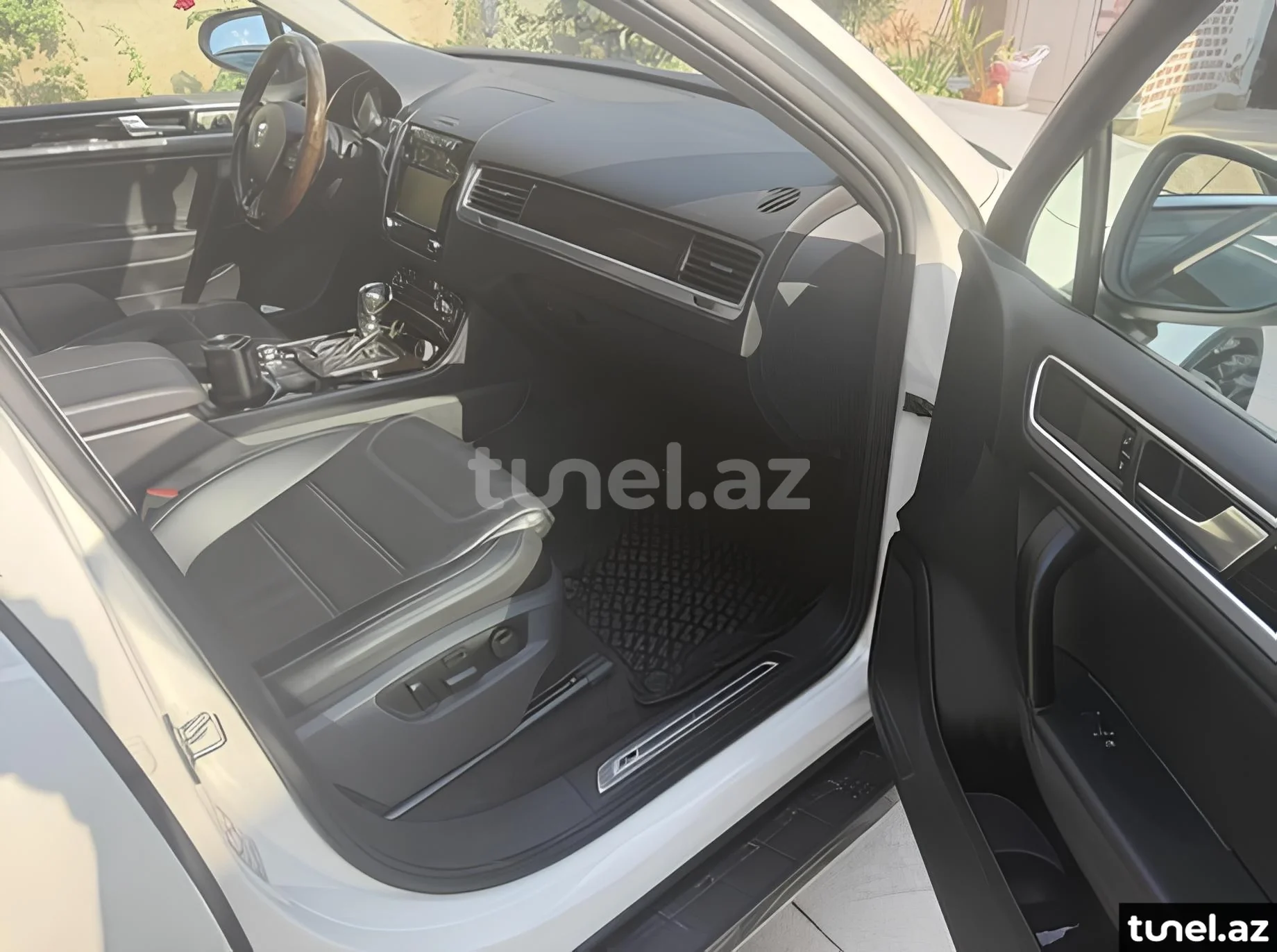 Volkswagen Touareg 2011