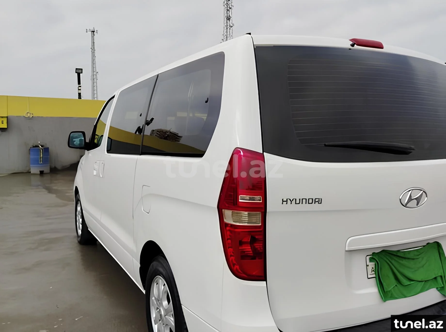 Hyundai H-1 2011