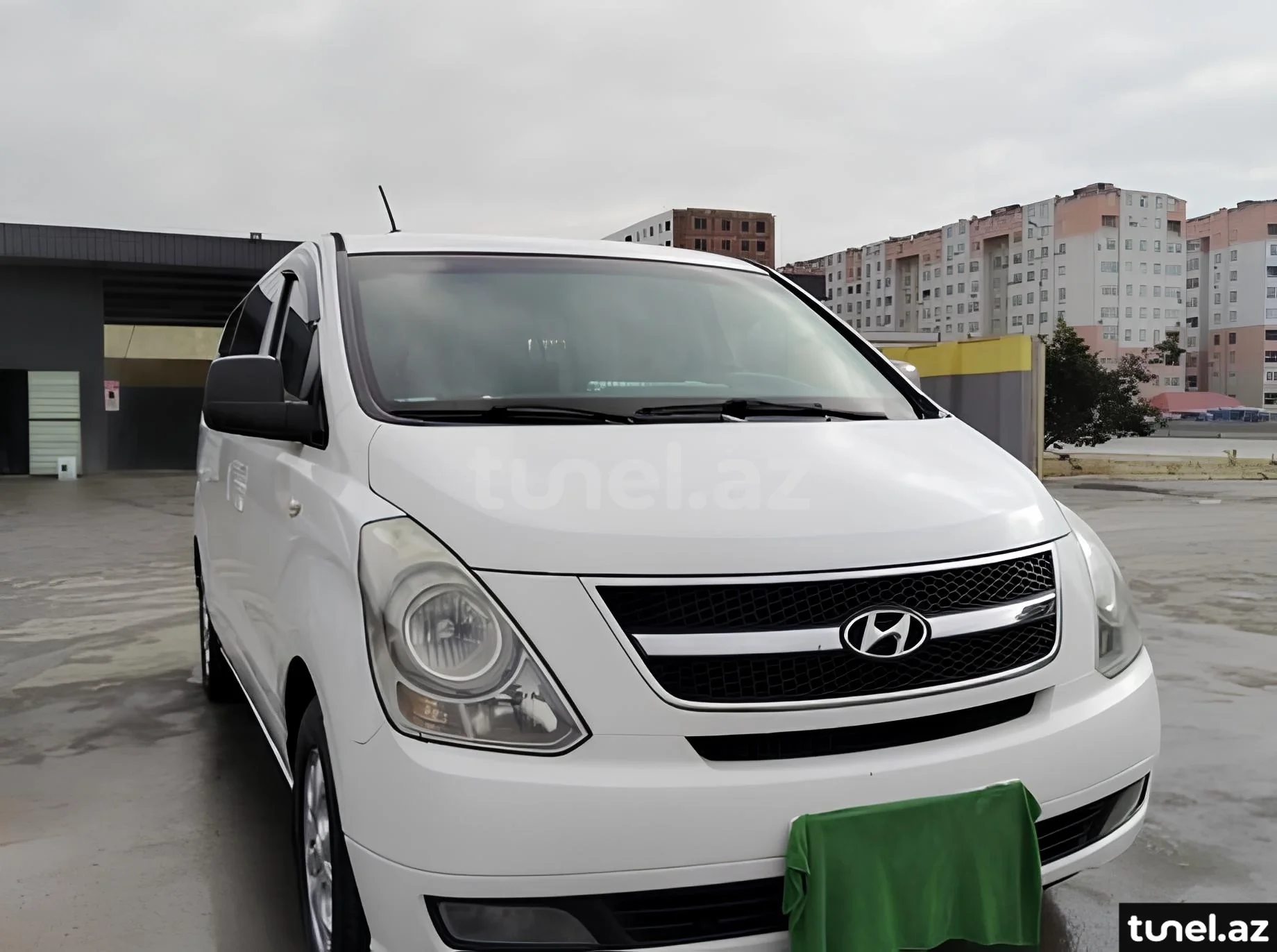 Hyundai H-1 2011