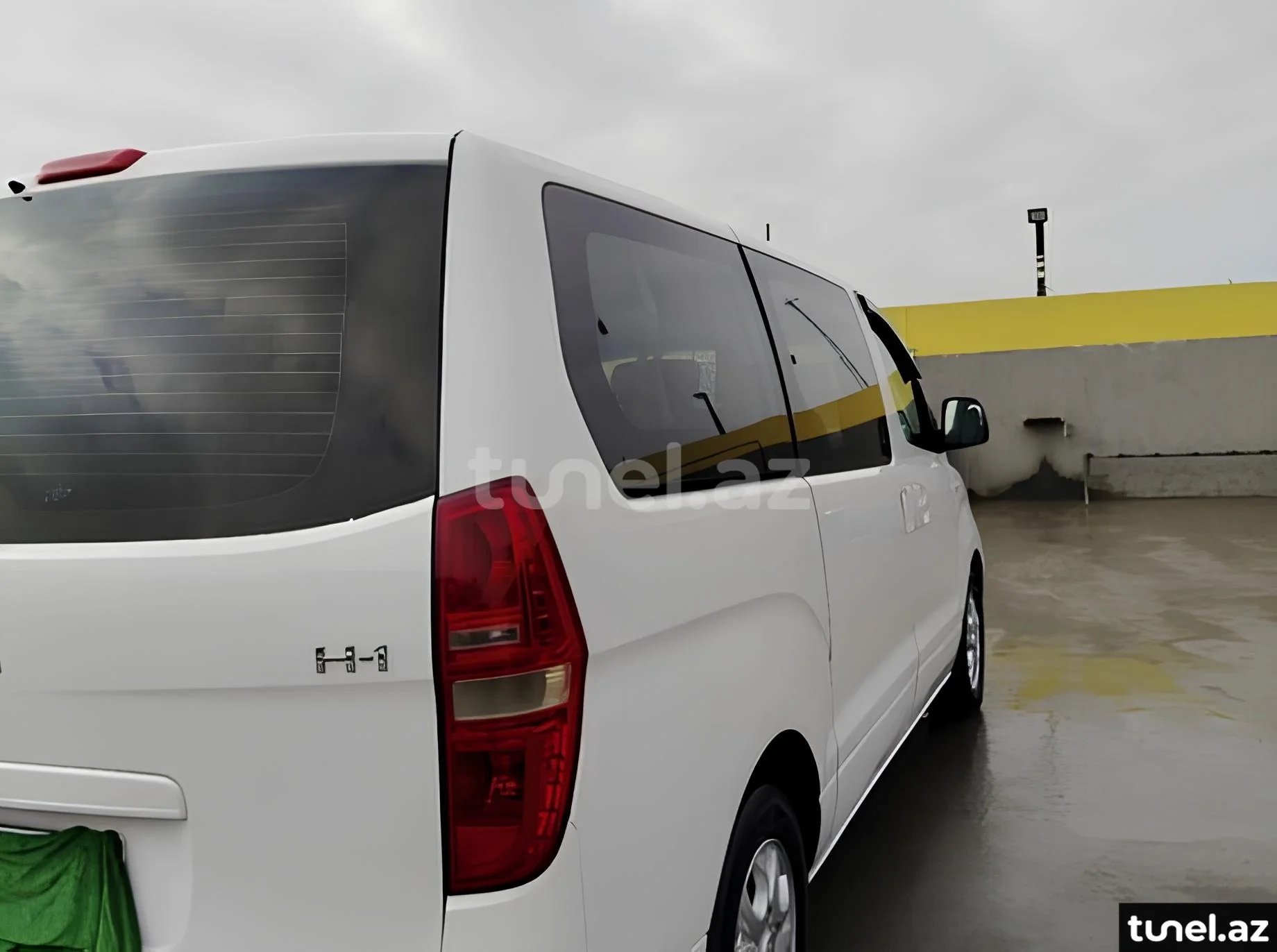Hyundai H-1 2011