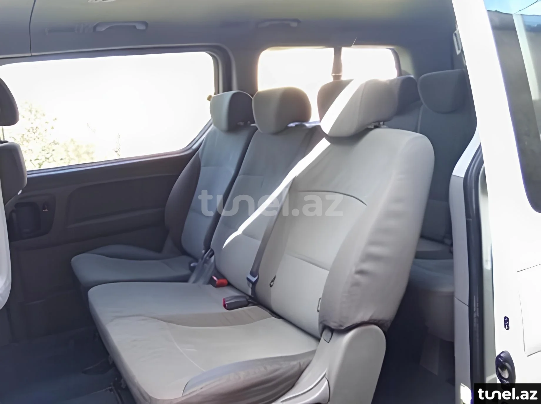 Hyundai H-1 2011
