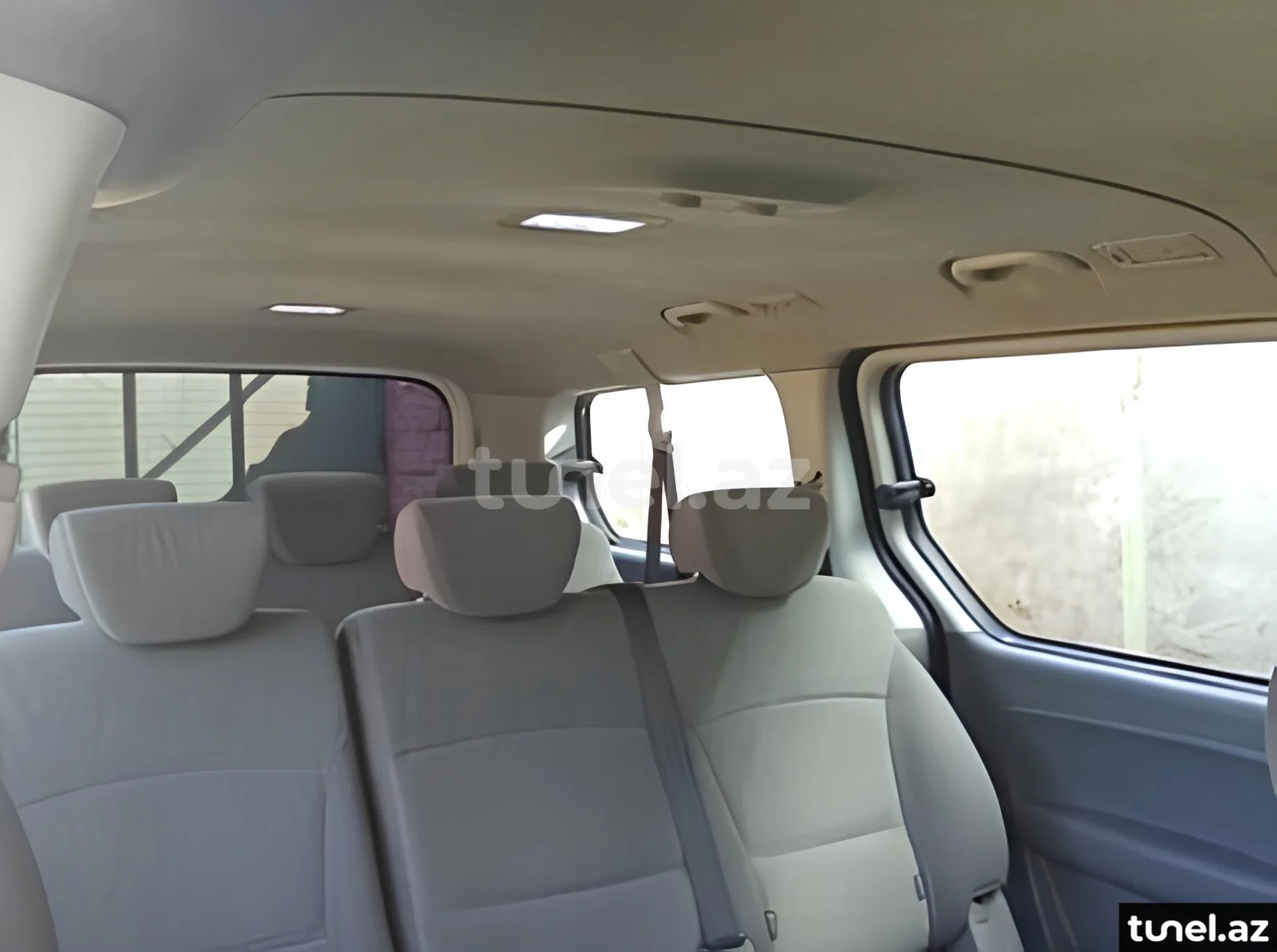 Hyundai H-1 2011