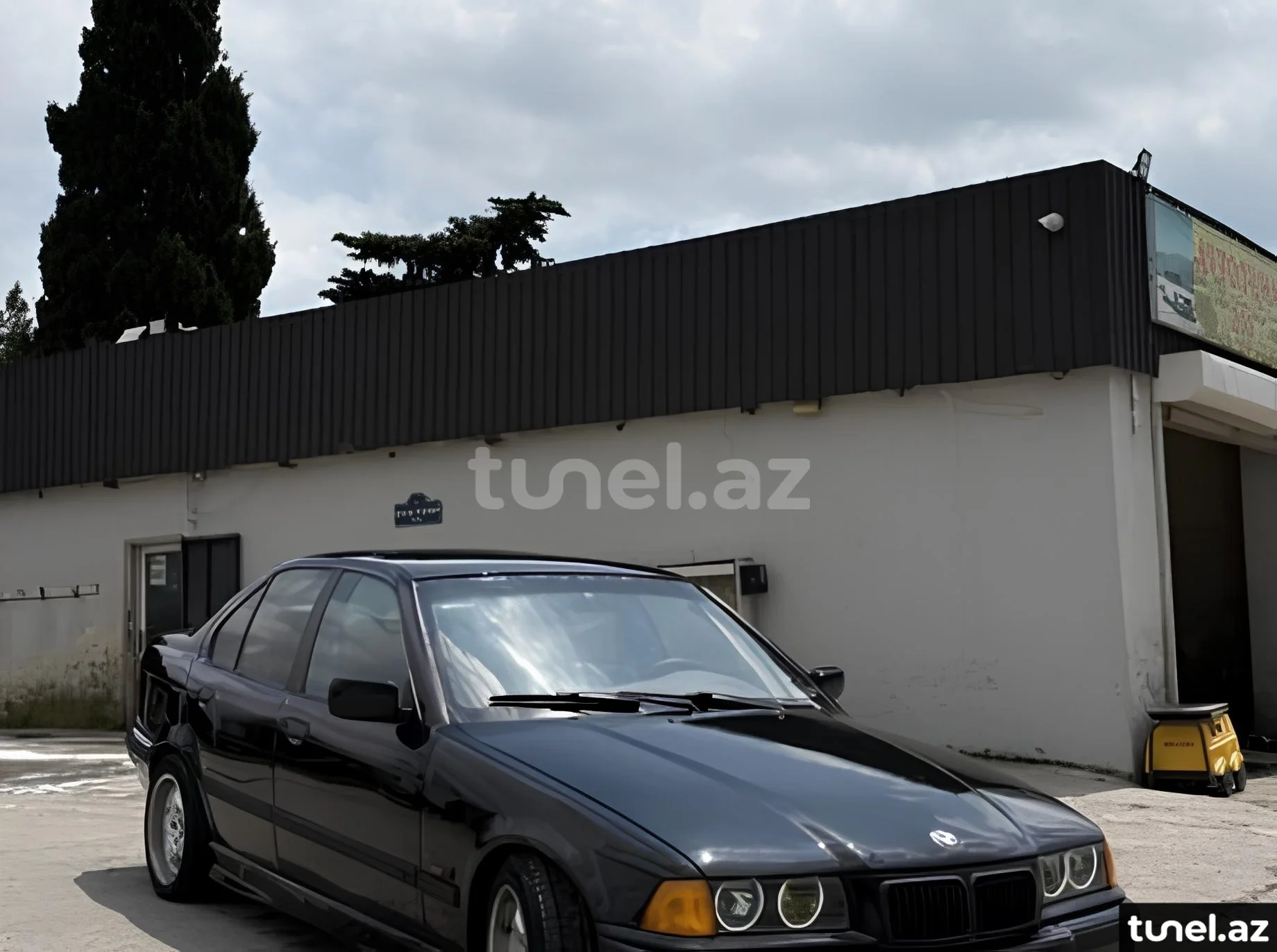 BMW 328 1995