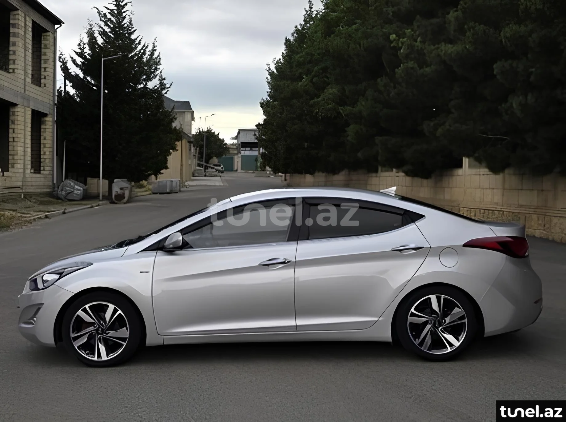 Hyundai Avante 2013