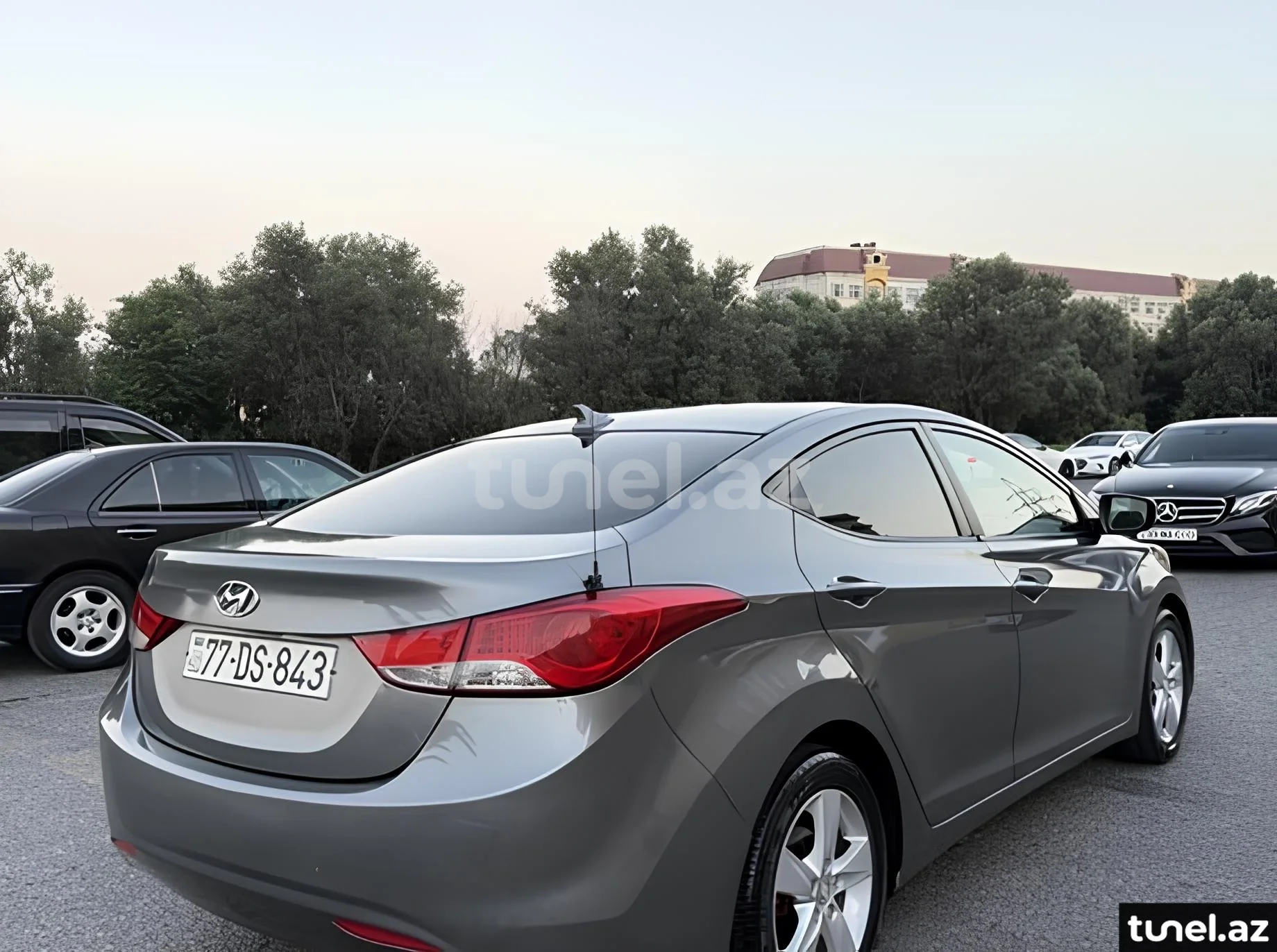 Hyundai Elantra 2011