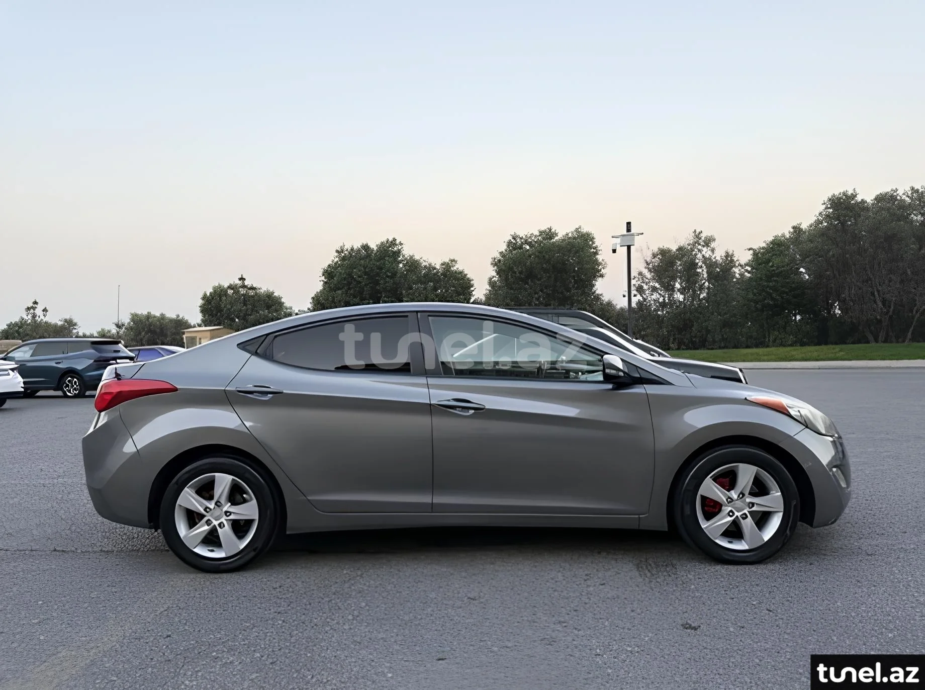 Hyundai Elantra 2011