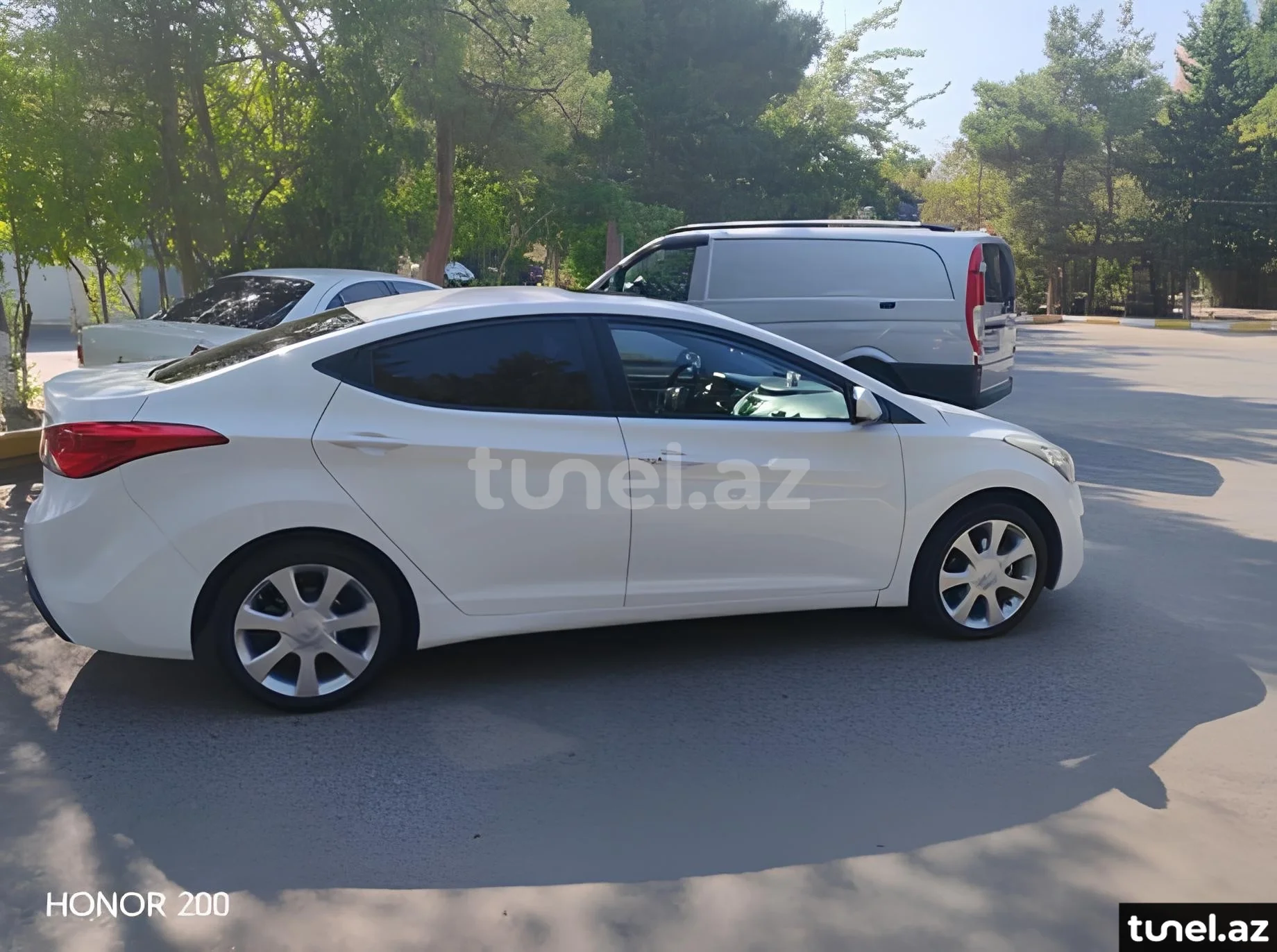 Hyundai Elantra 2013