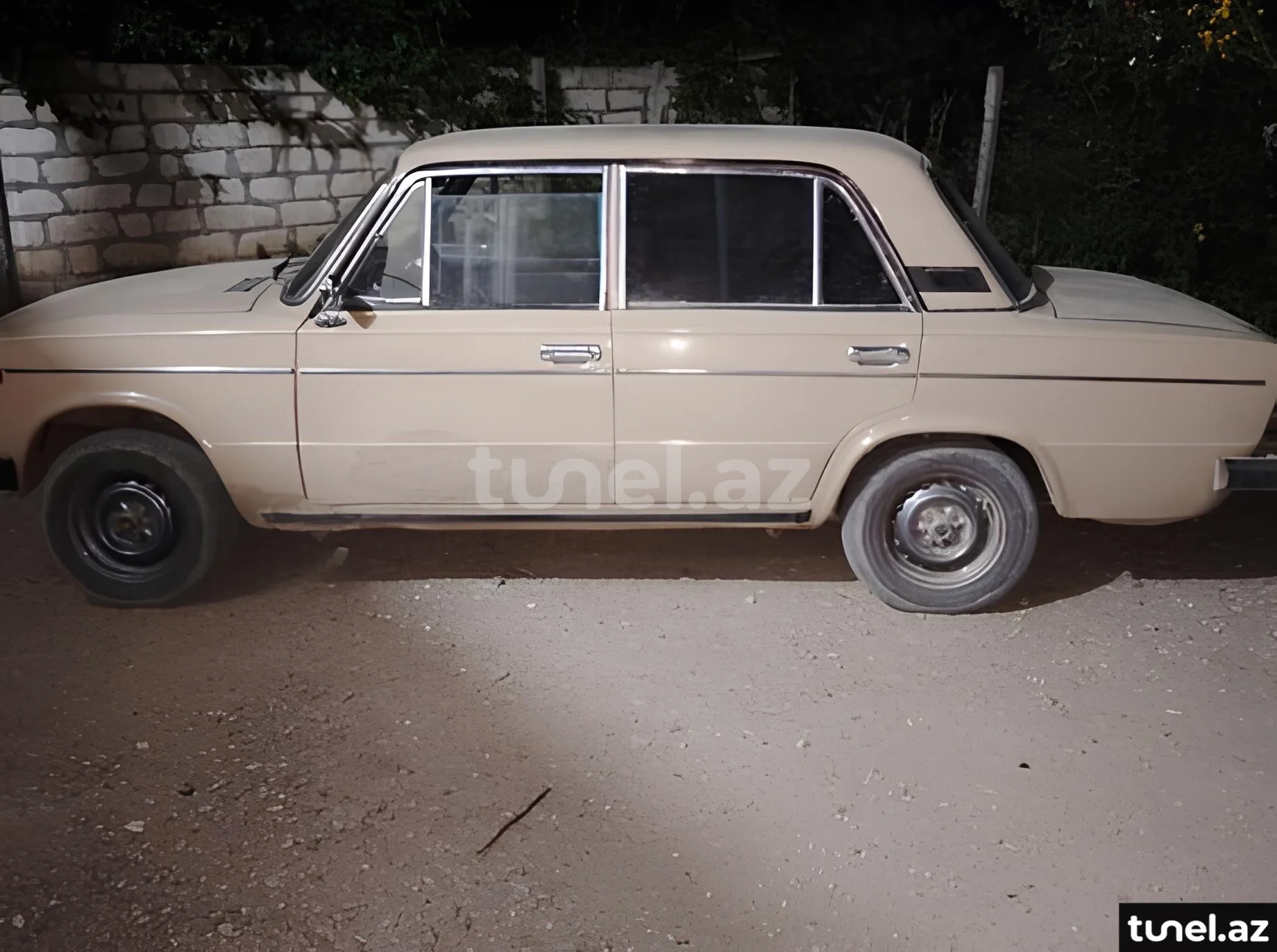 LADA (VAZ) 2106 1988