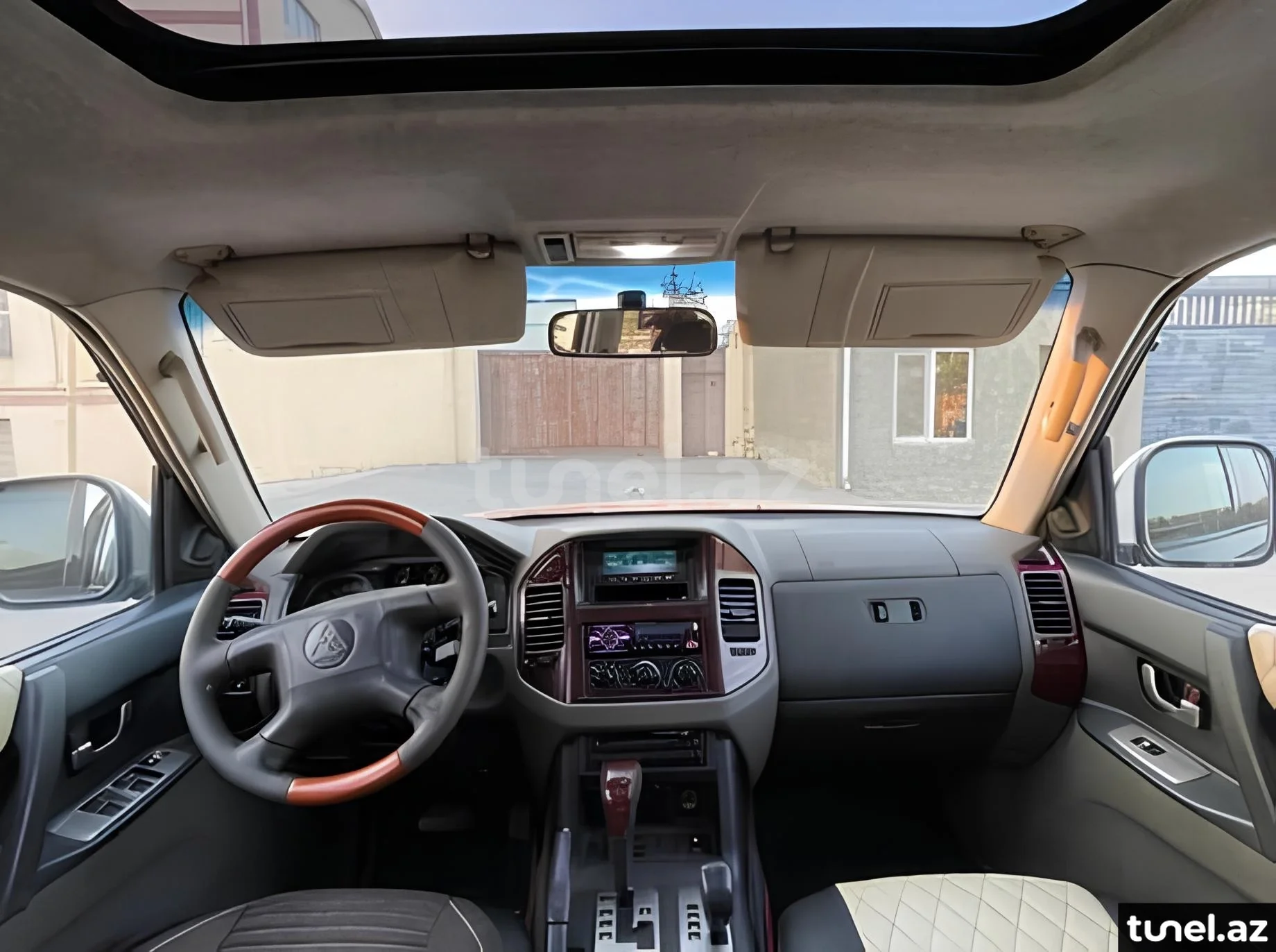Mitsubishi Pajero 2004