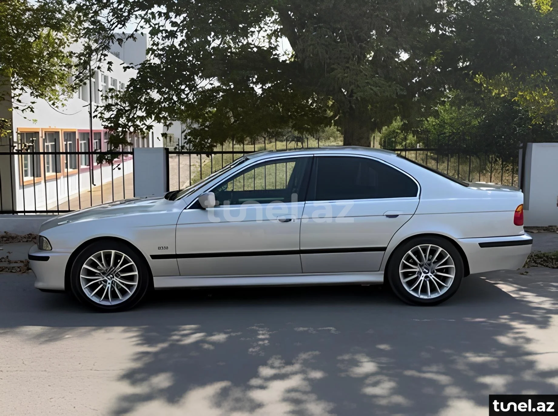 BMW 525 2000