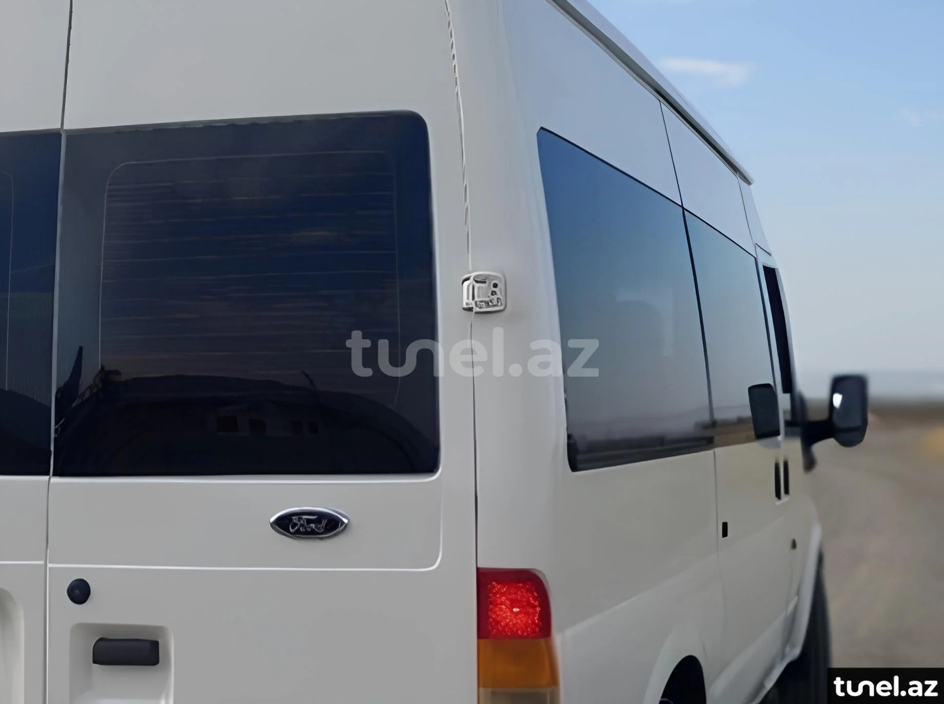 Ford Transit 2000