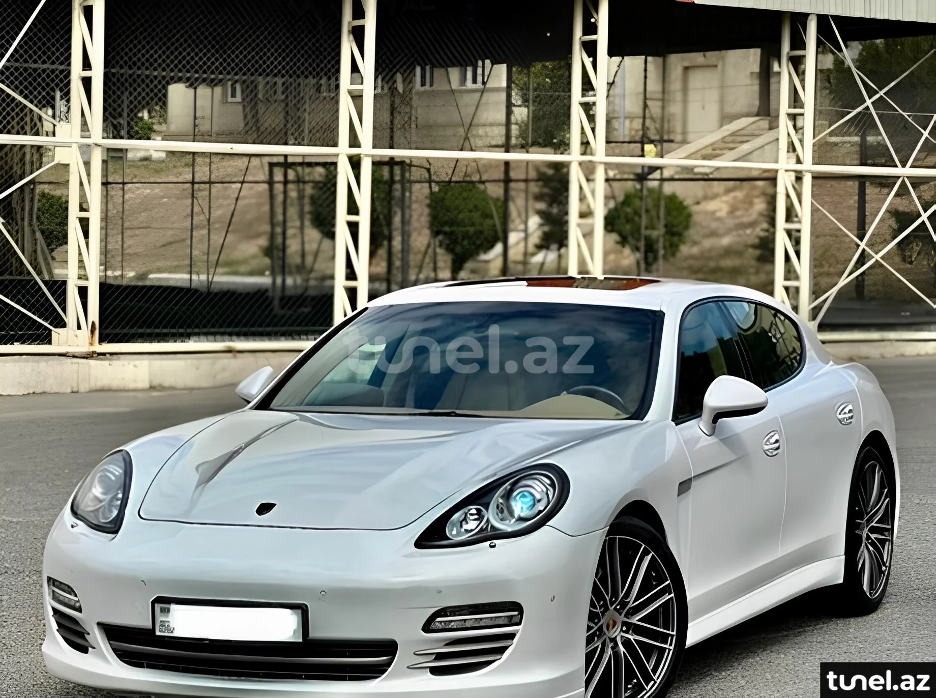 Porsche Panamera 4 2010