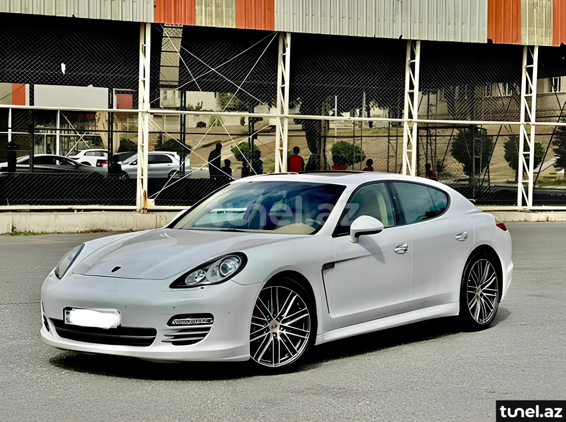 Porsche Panamera 4 2010