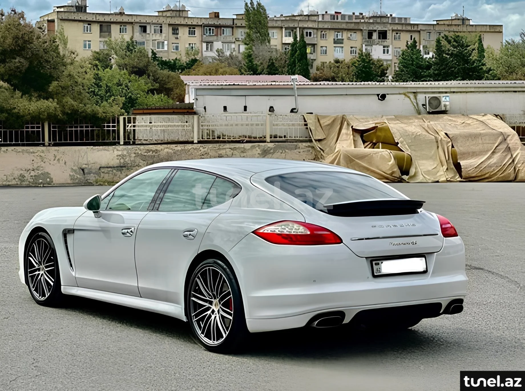 Porsche Panamera 4 2010