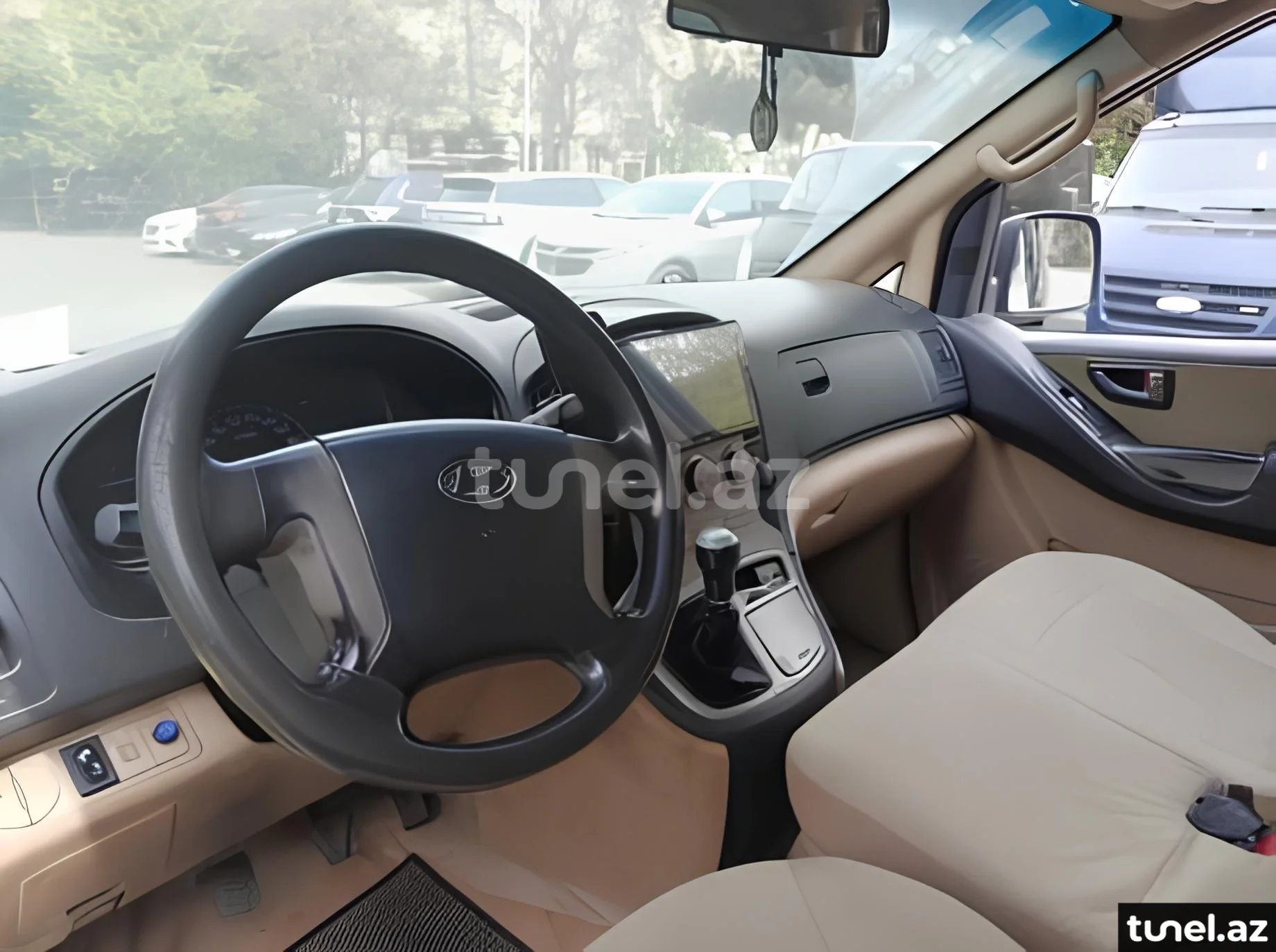 Hyundai H-1 2010