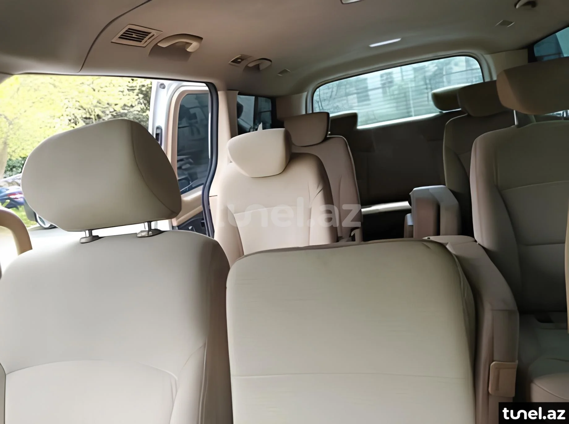 Hyundai H-1 2010