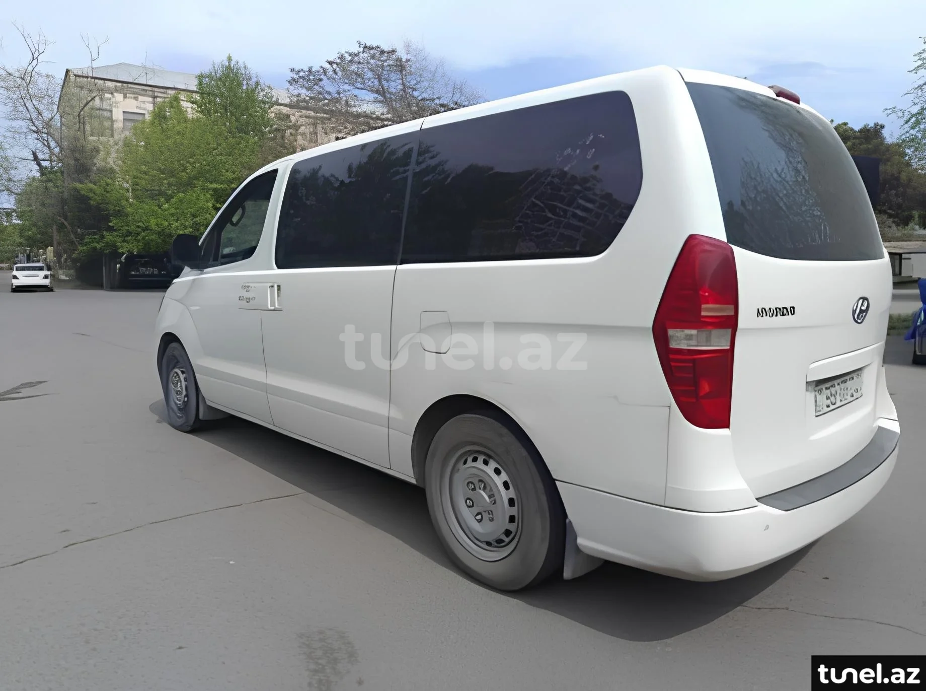 Hyundai H-1 2010