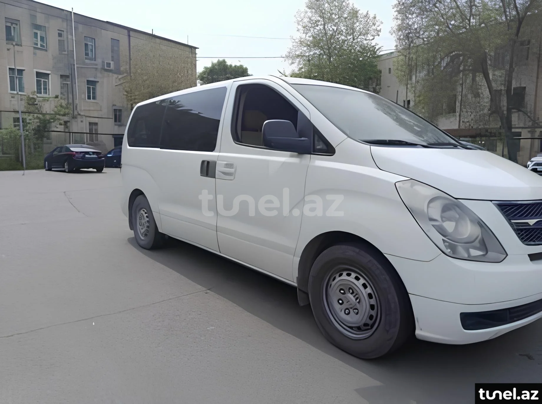 Hyundai H-1 2010