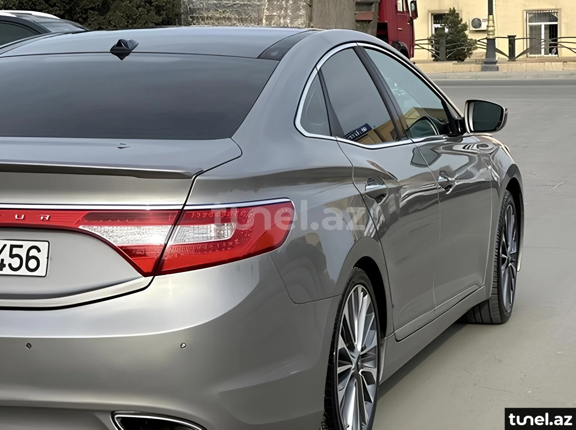 Hyundai Grandeur 2013