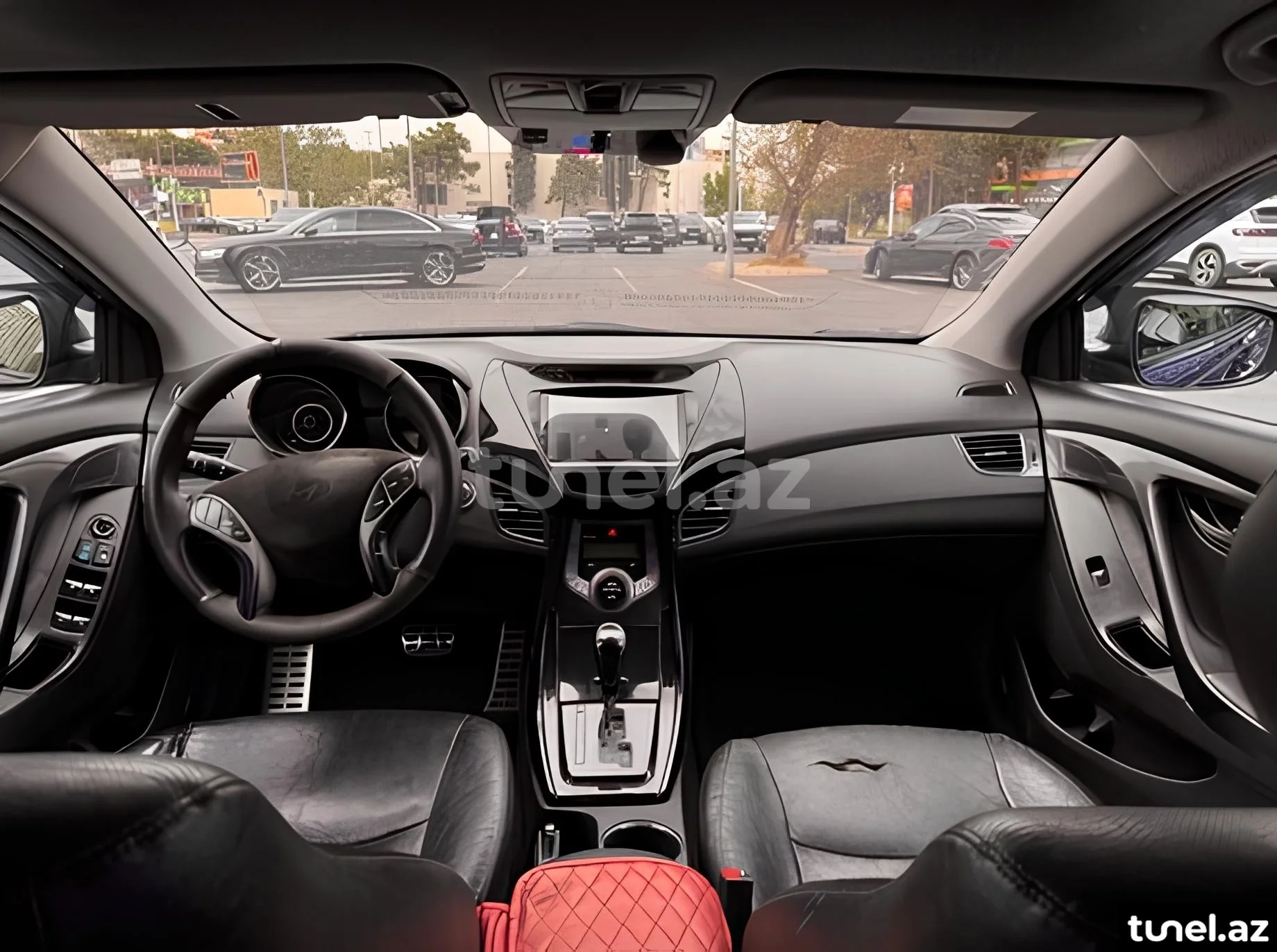 Hyundai Elantra 2012