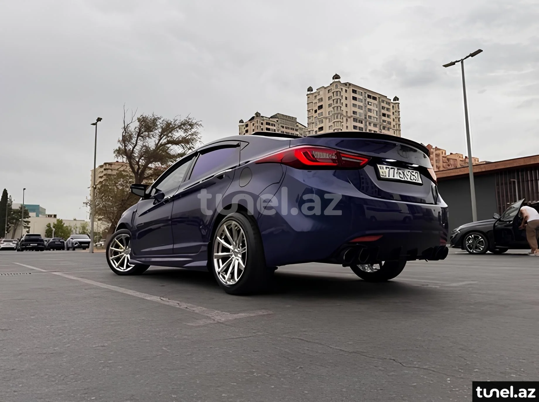Hyundai Elantra 2012