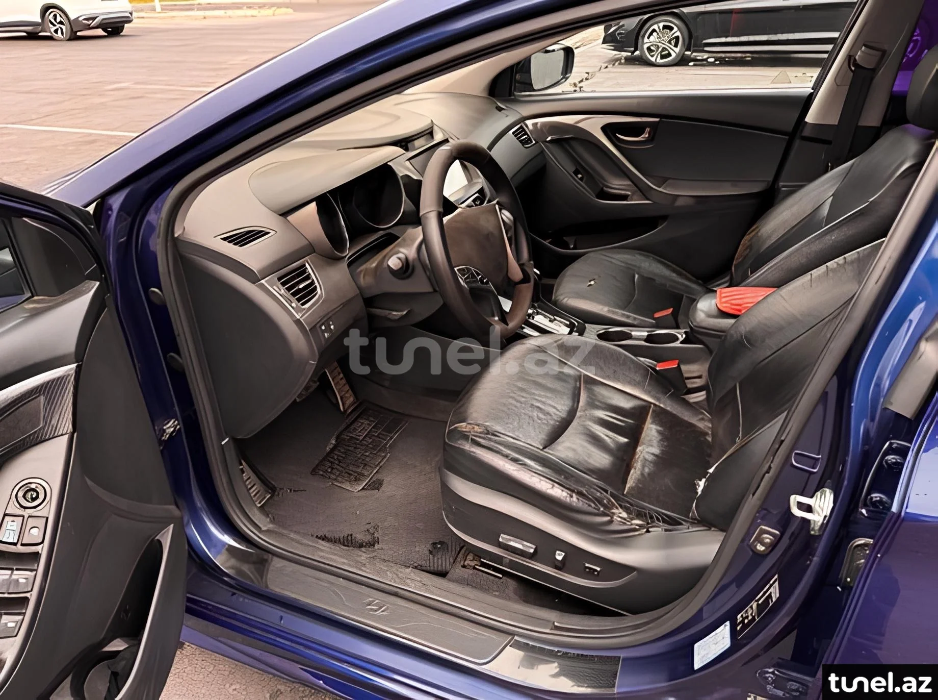 Hyundai Elantra 2012