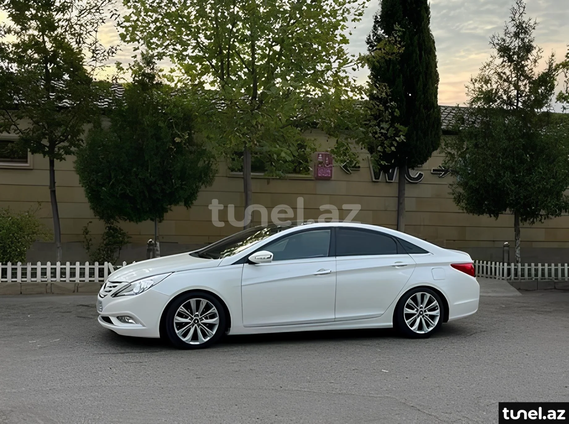 Hyundai Sonata 2010