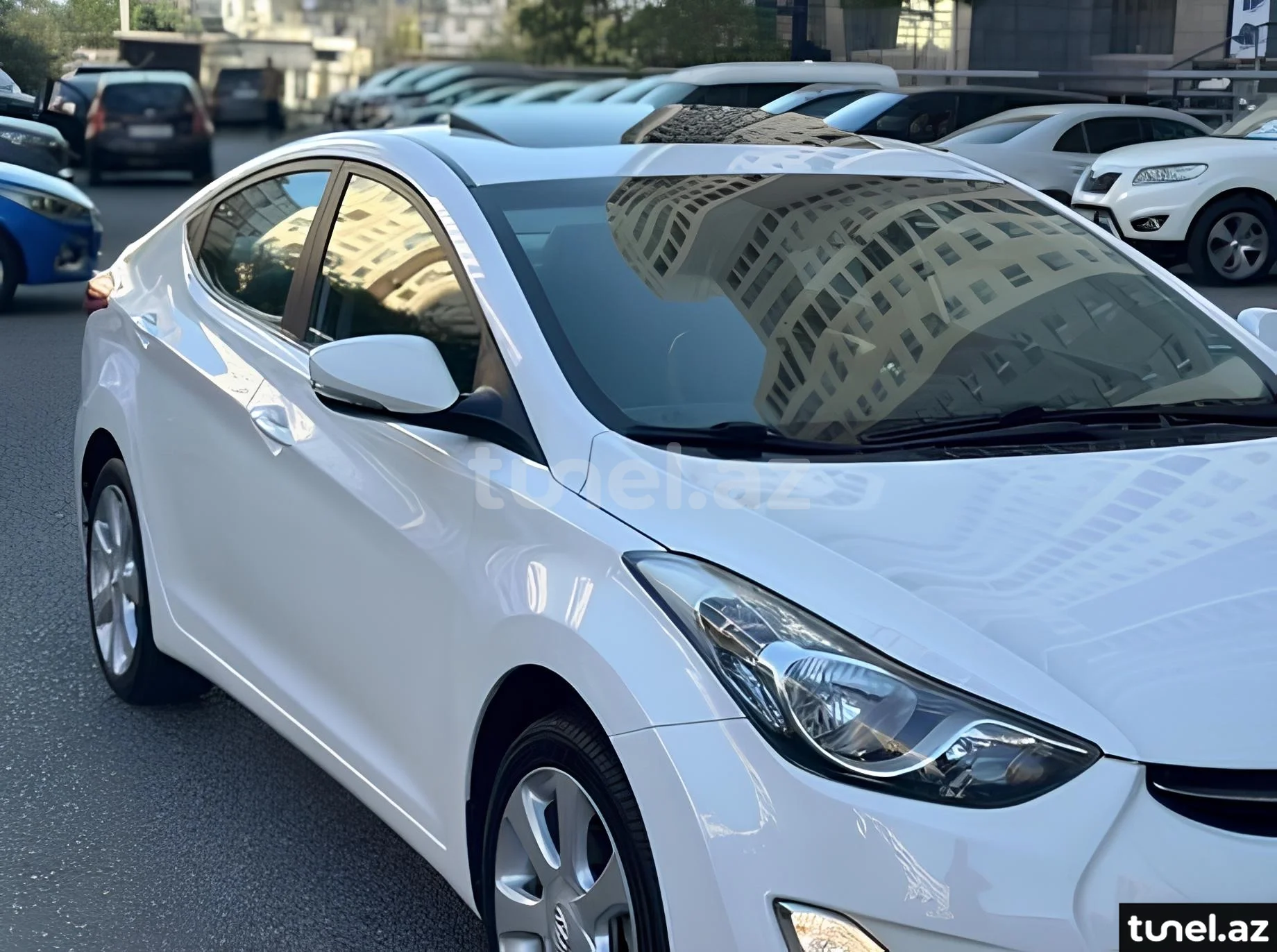 Hyundai Elantra 2012
