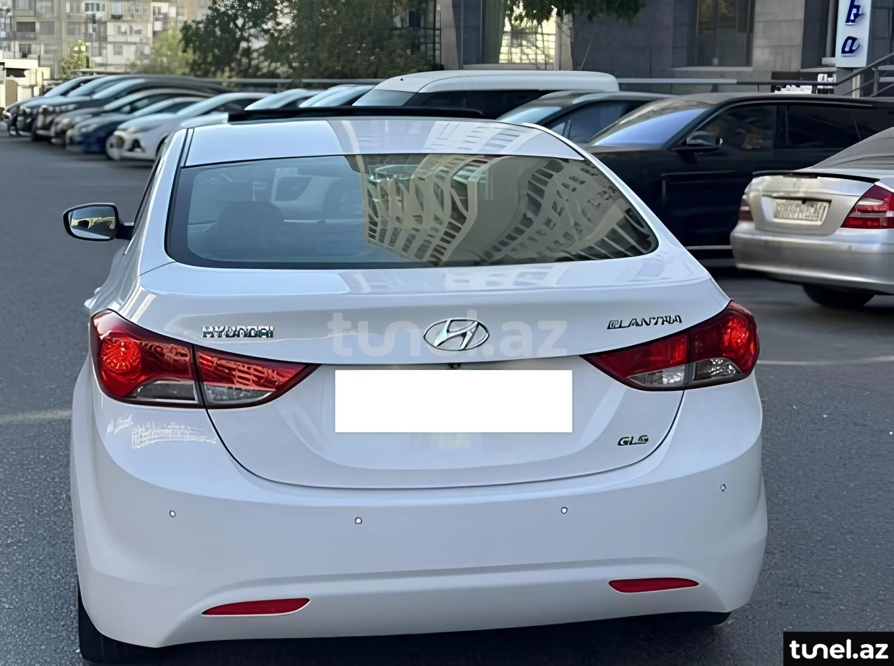 Hyundai Elantra 2012