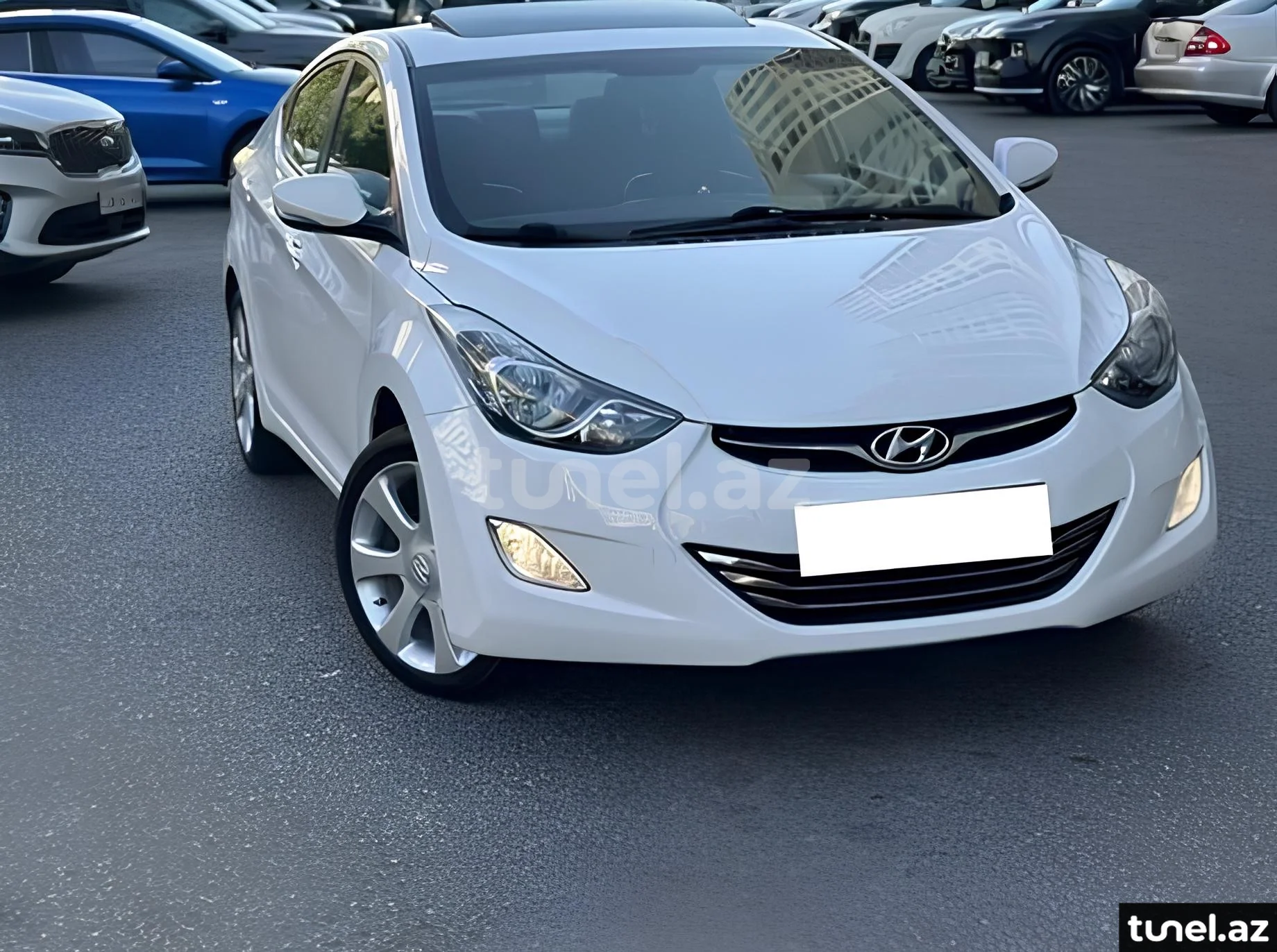 Hyundai Elantra 2012