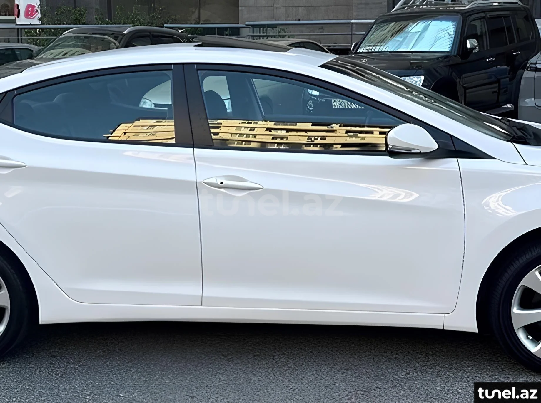 Hyundai Elantra 2012