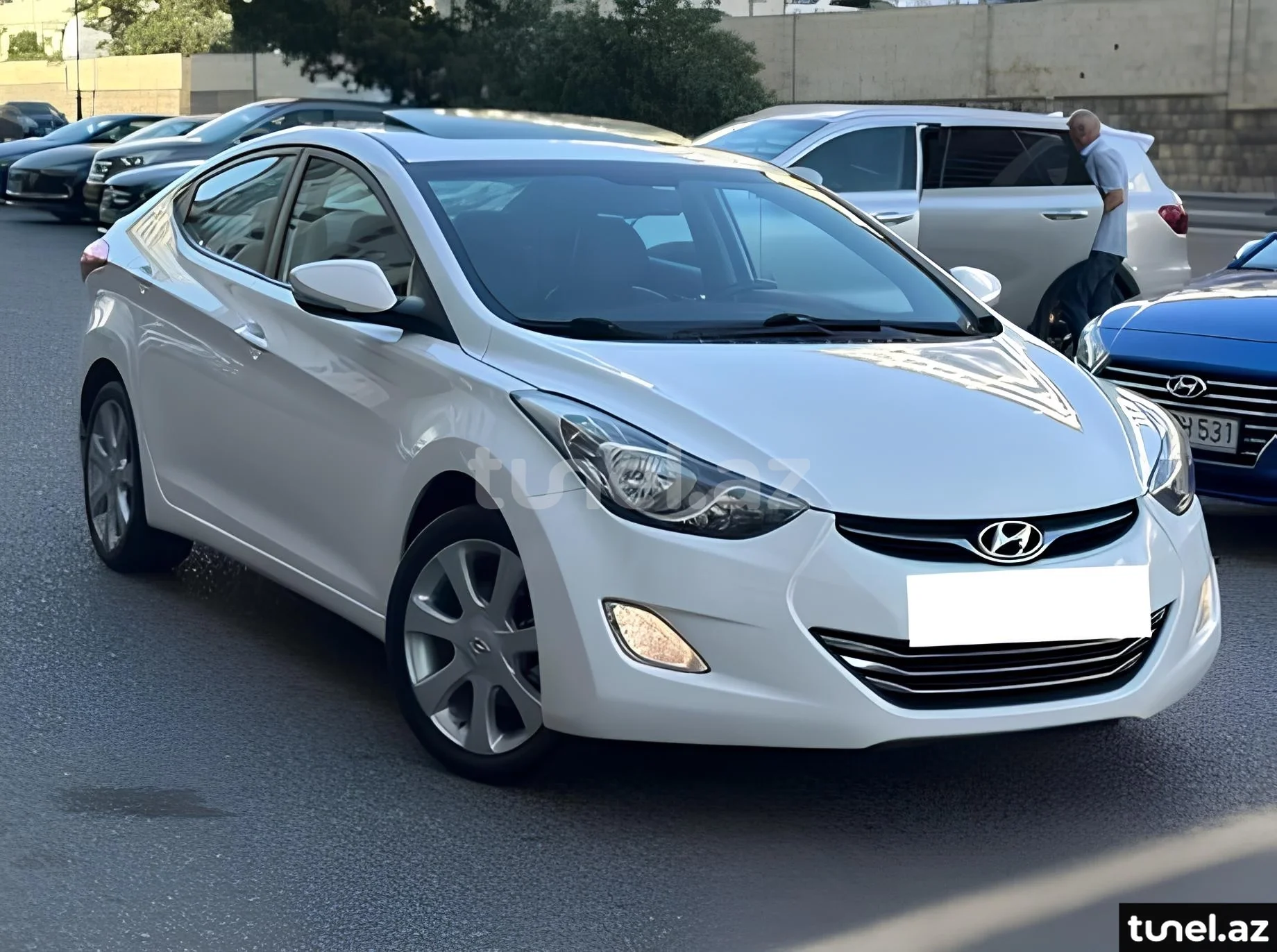Hyundai Elantra 2012