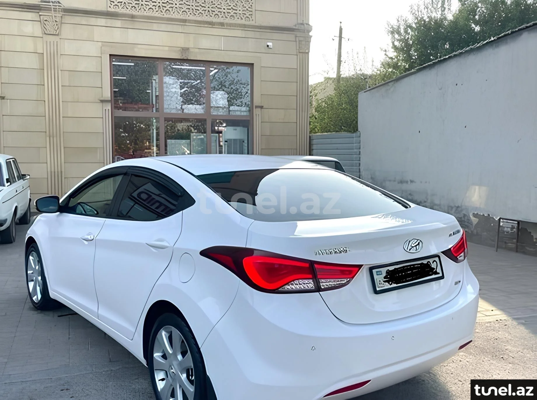 Hyundai Elantra 2013