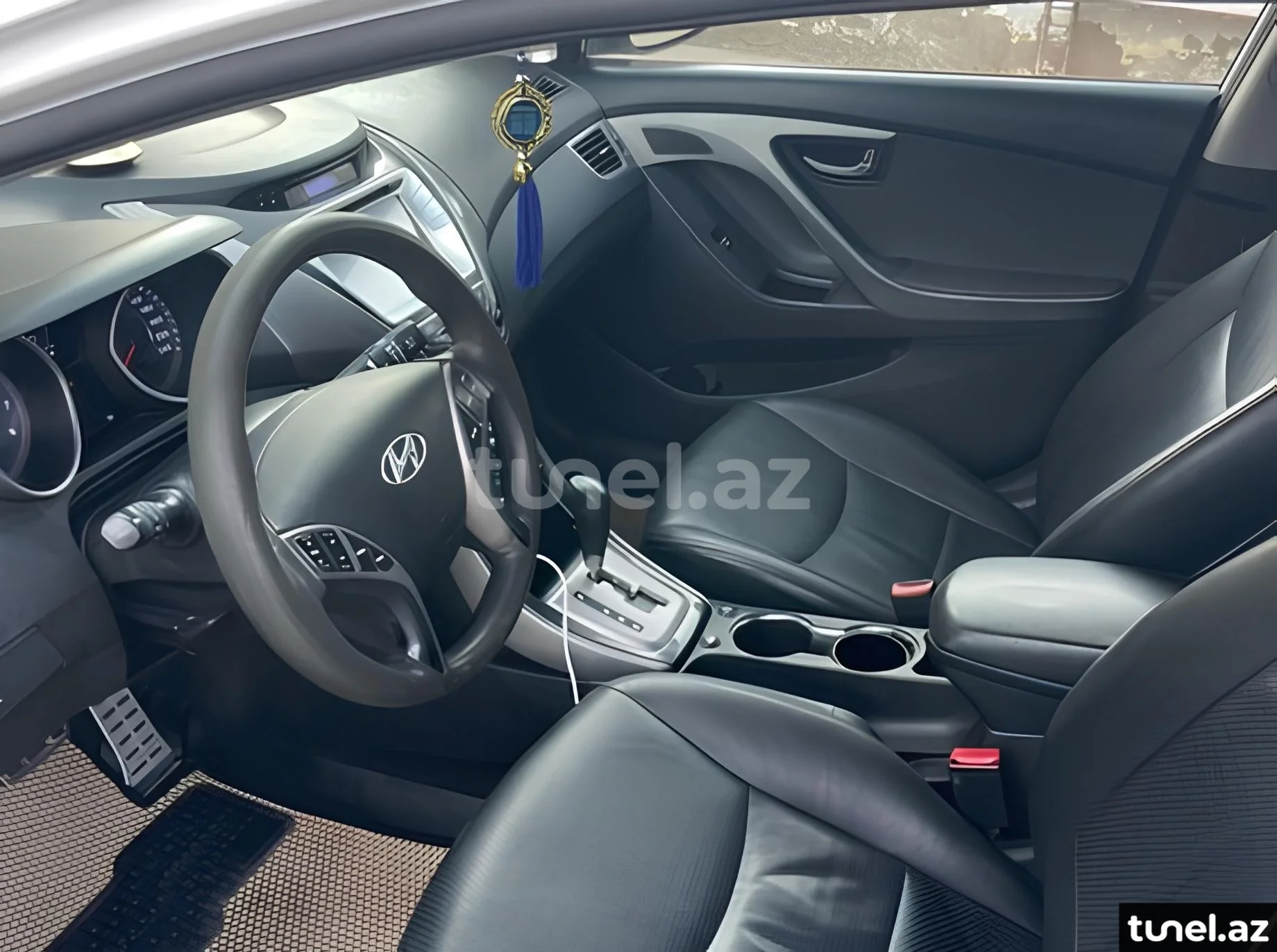 Hyundai Elantra 2013