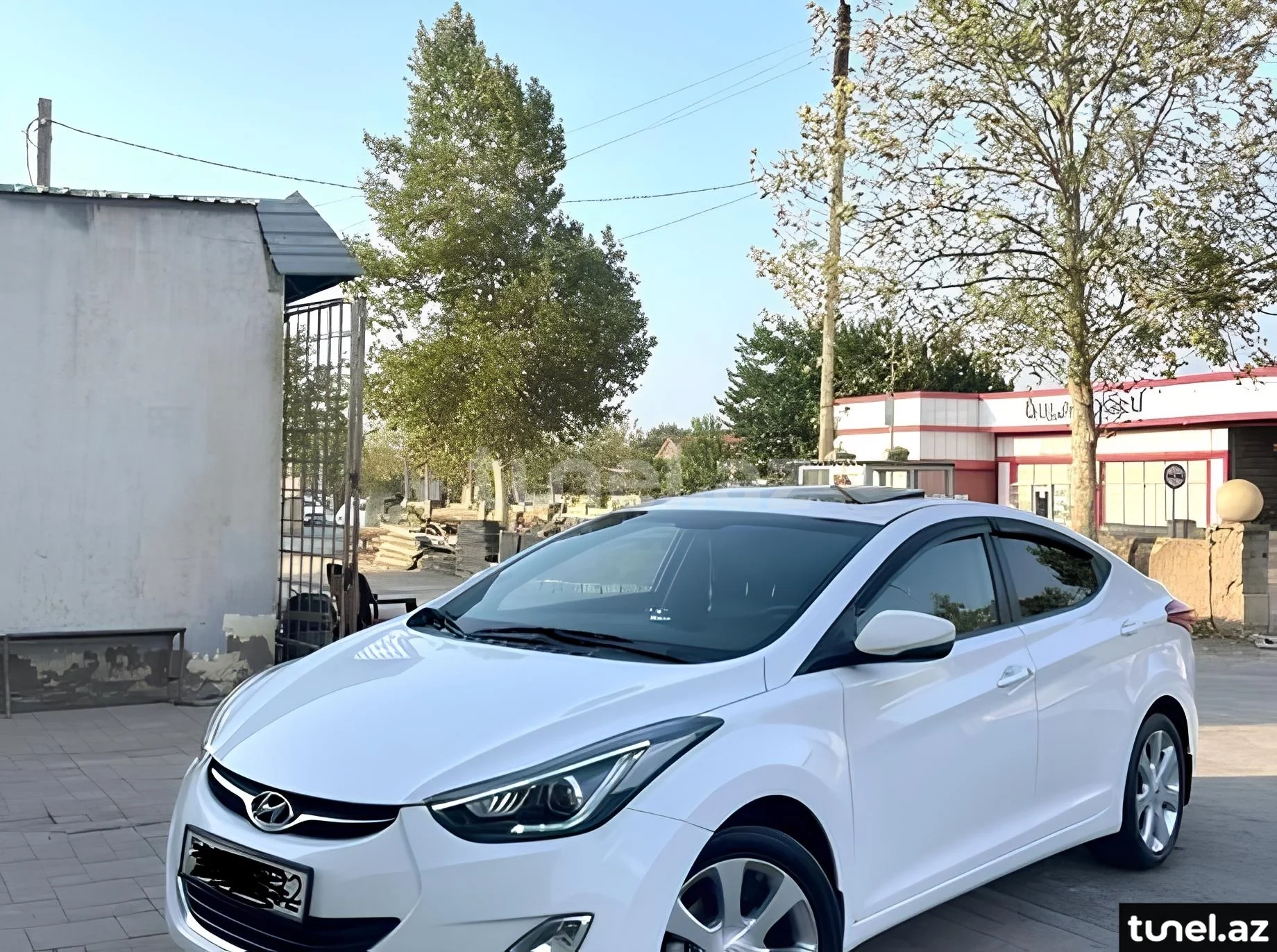 Hyundai Elantra 2013